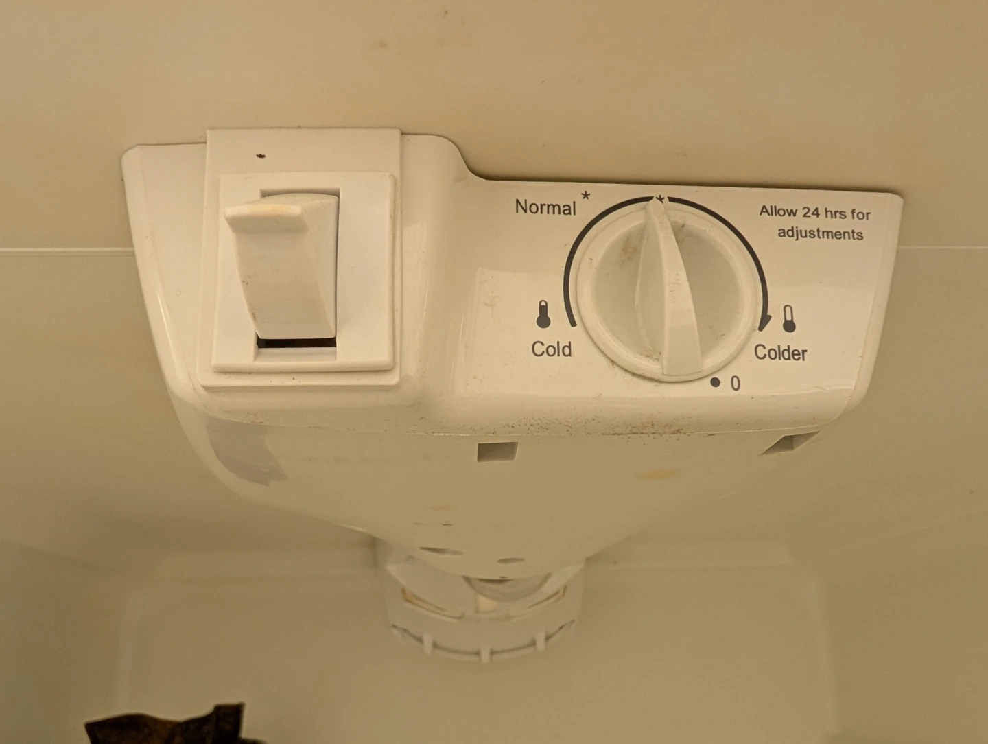 Frigidaire Refrigerator - photo 5