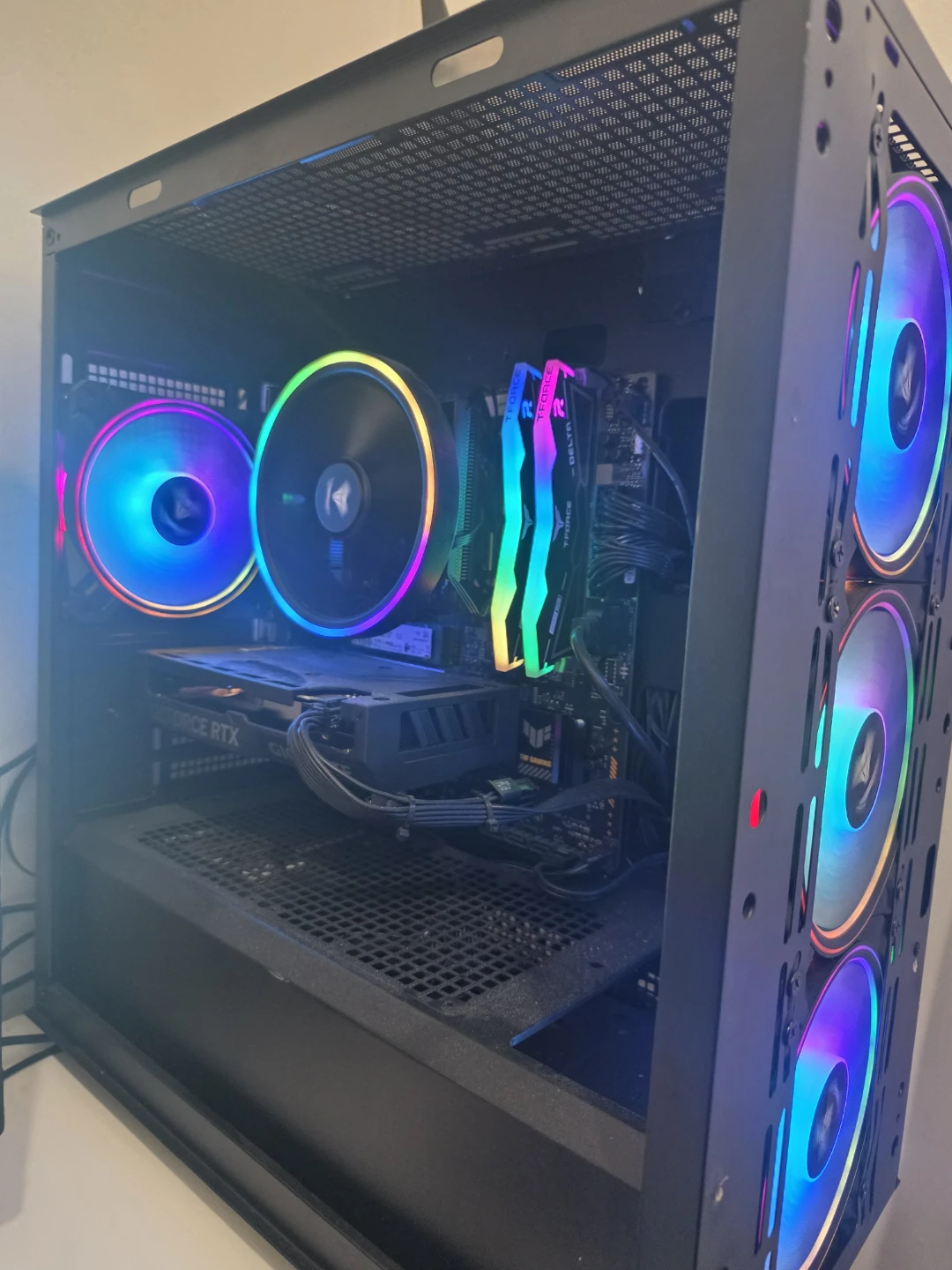 Computer for sale with all the accessories