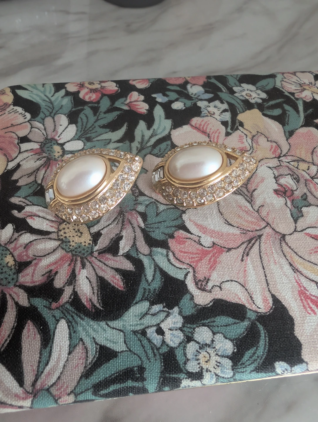 Pearls & Rhinestone Cluster Earrings - photo 5