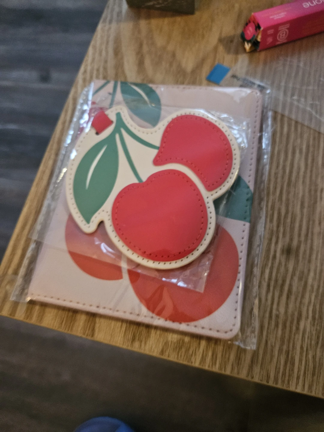 Passport Holder and Luggage Tag Set - photo 3