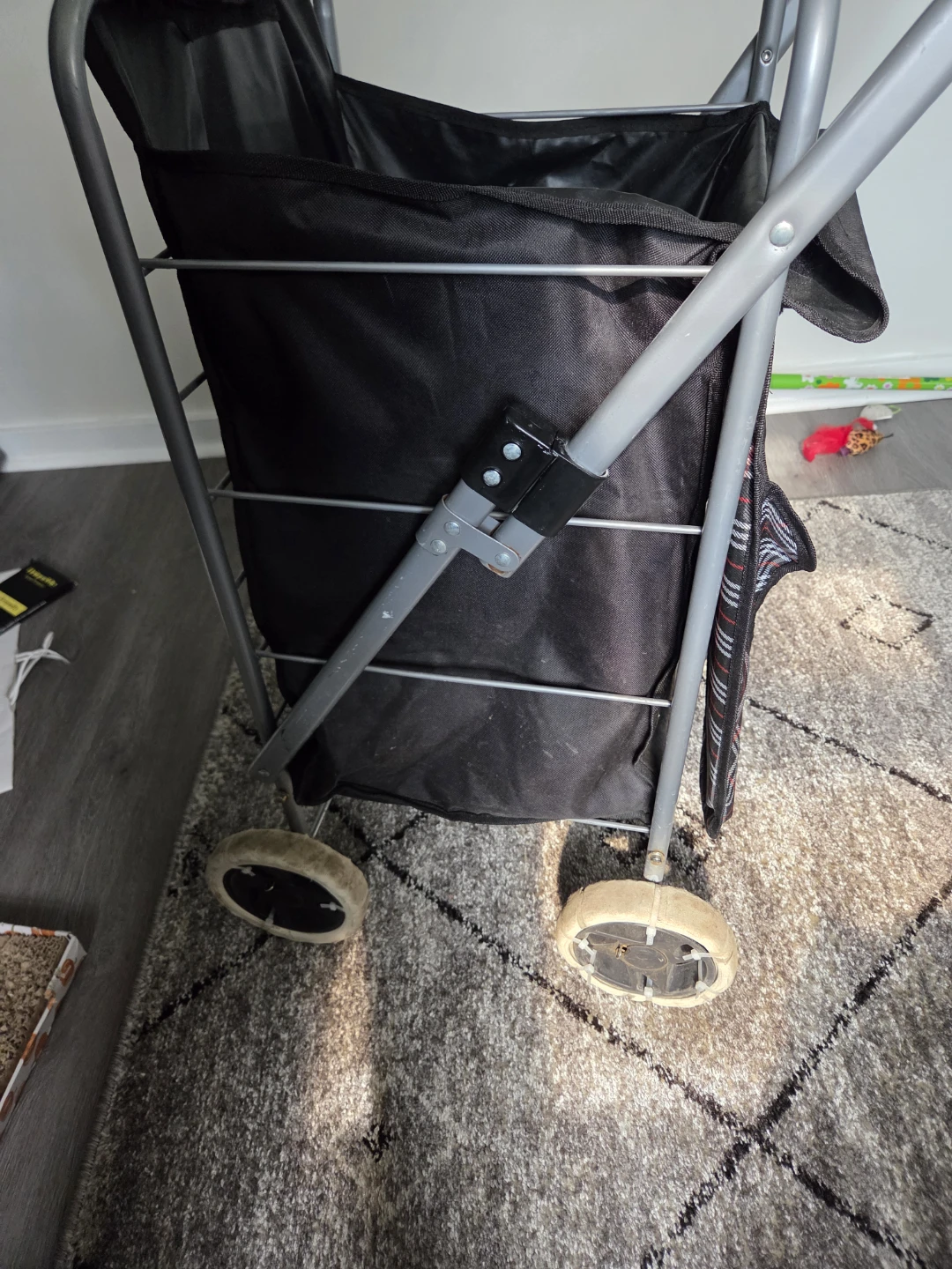 Shopping Cart with Lid - photo 2