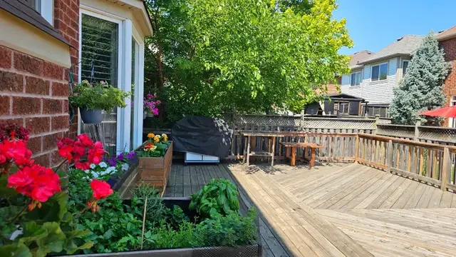 Room rental Milton - Girls only - Thompson rd/ Louis st Laurent - photo 4