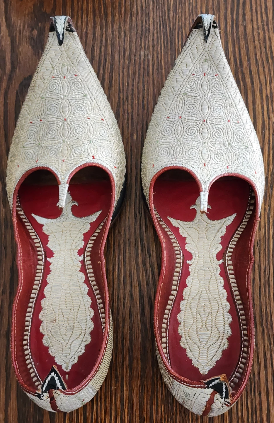 Embroidered Decorative Slippers