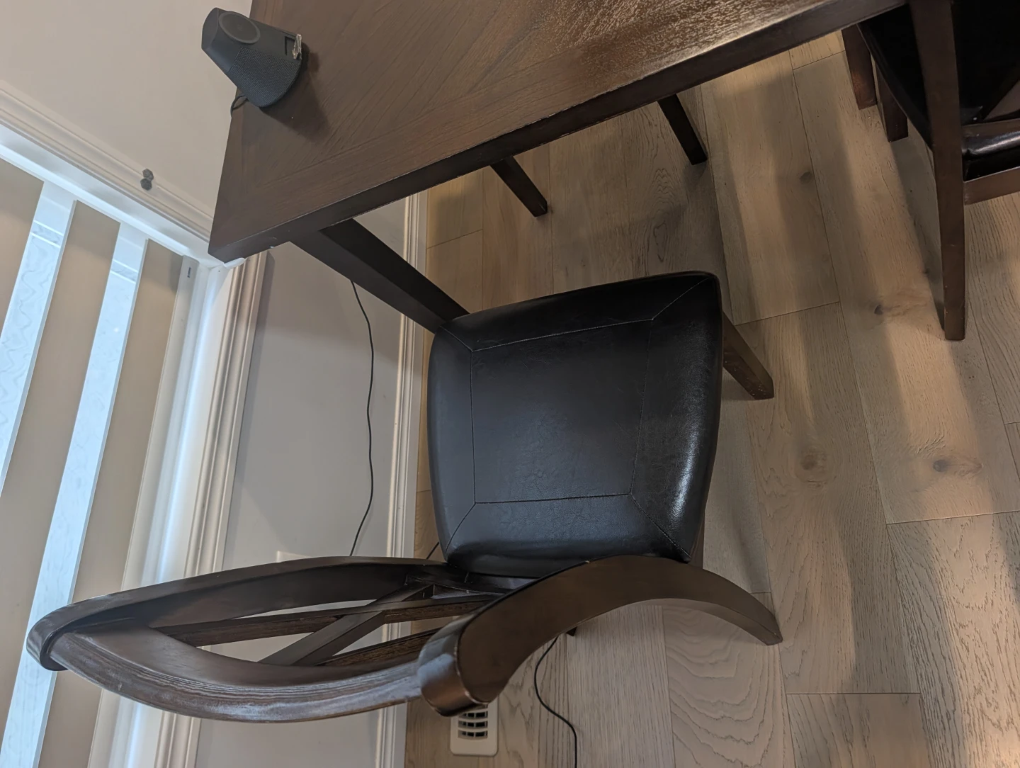 Dark wood dining table and 4 chairs - photo 3