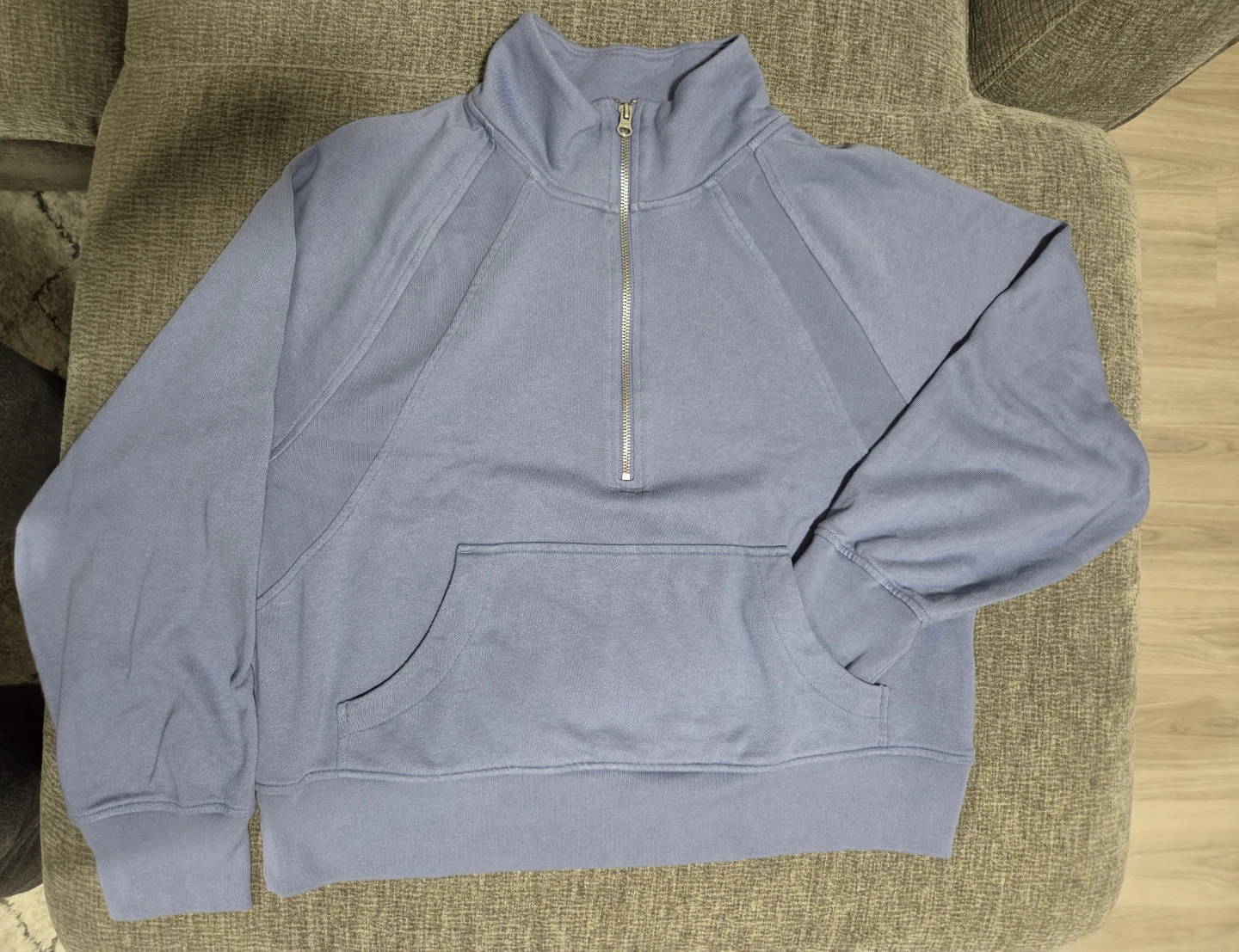 GAP Half-Zip Sweatshirt - Large