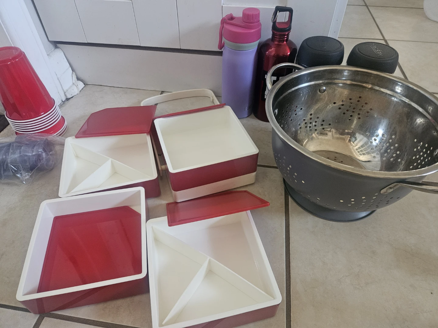 Bento lunch box, cutting board, kitchen stuff & others - photo 3