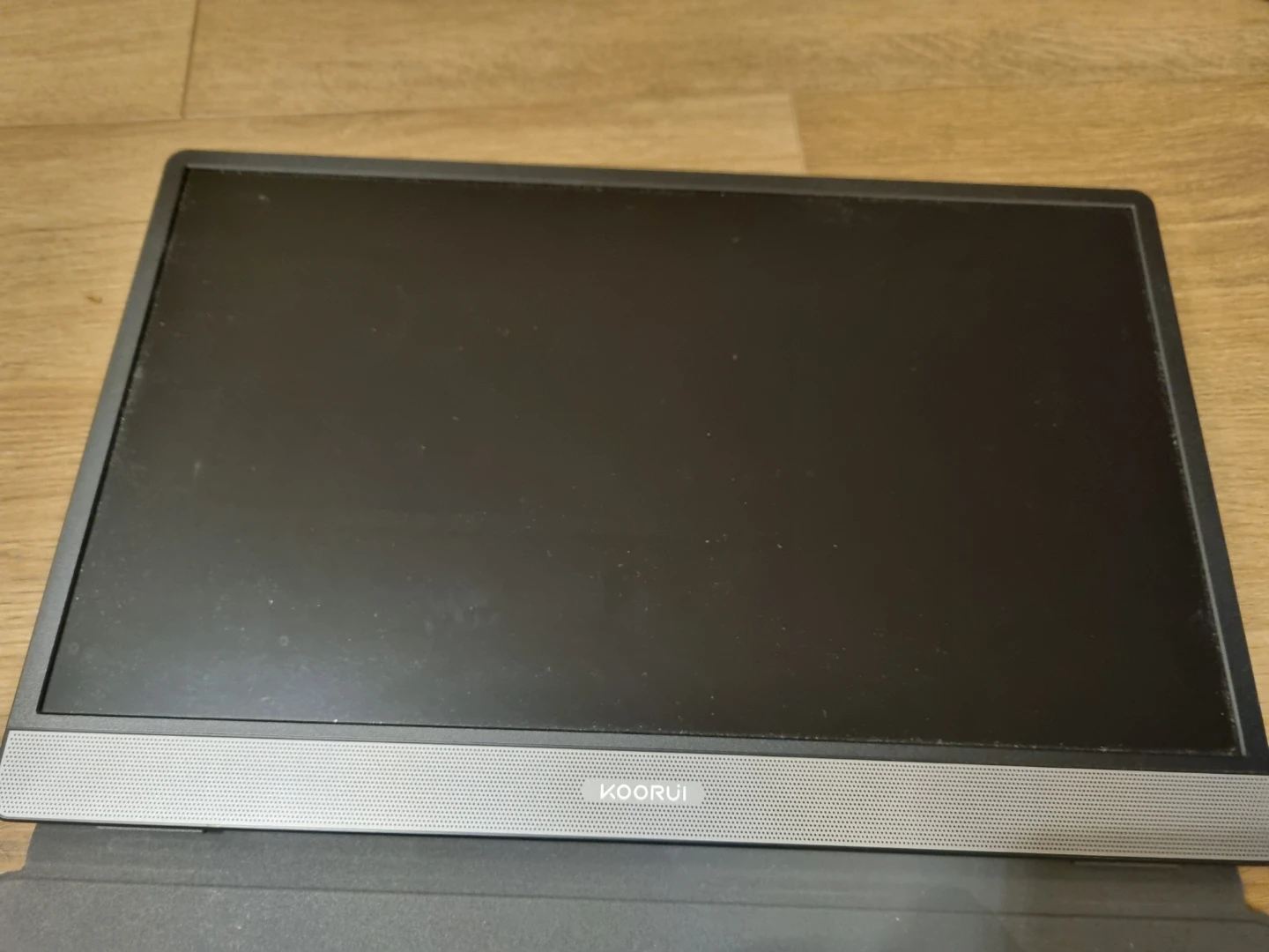 KOORUI 15.6 Inch Portable Monitor + cable - photo 2