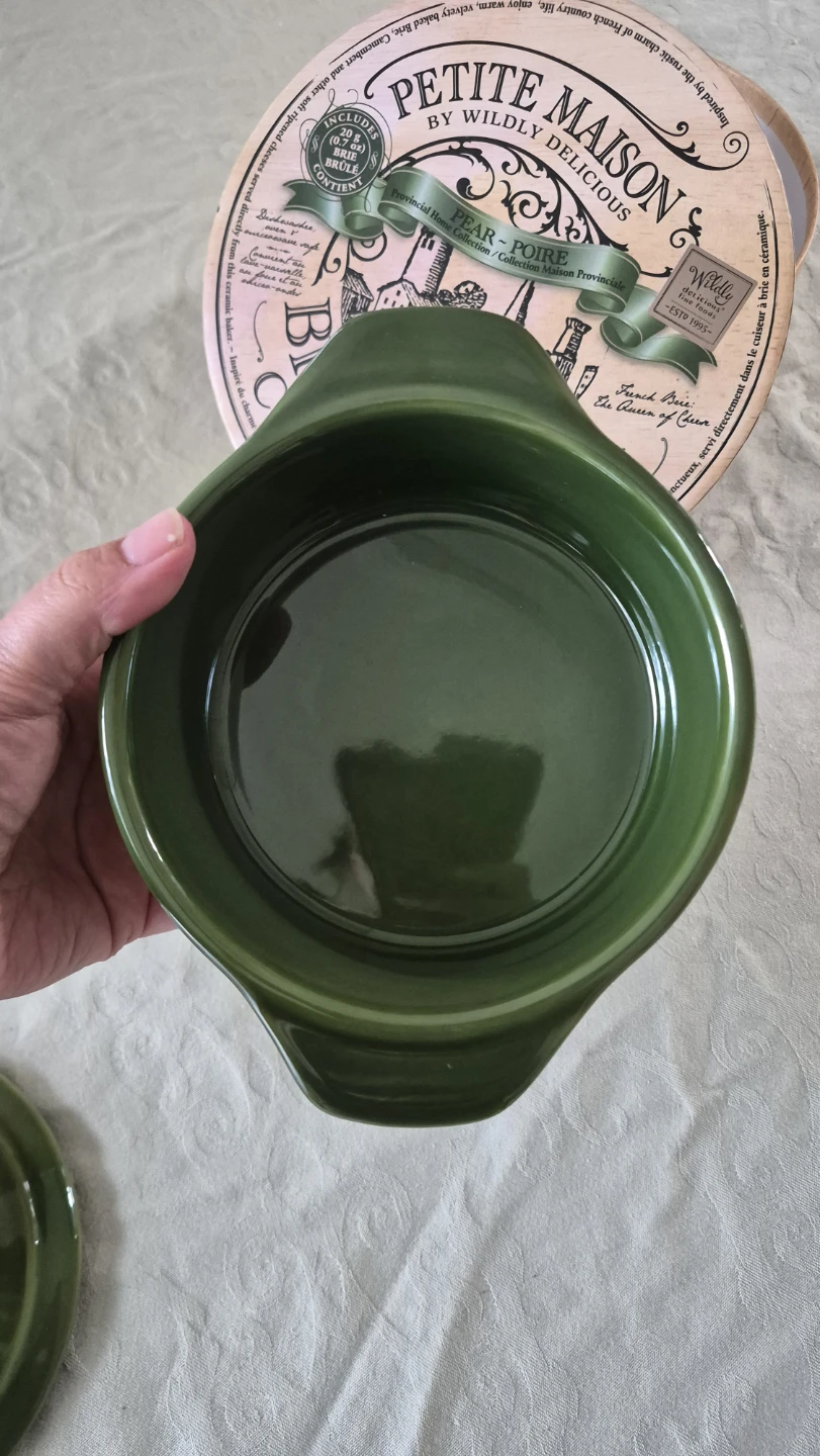 New Petite Maison ceramic Brie Baker. Dishwasher safe - photo 2
