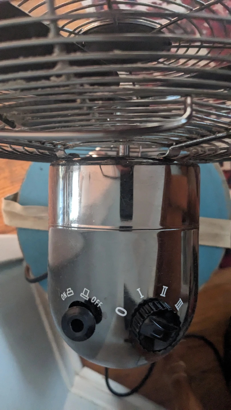 GOON Metal Pedestal Fan - photo 2