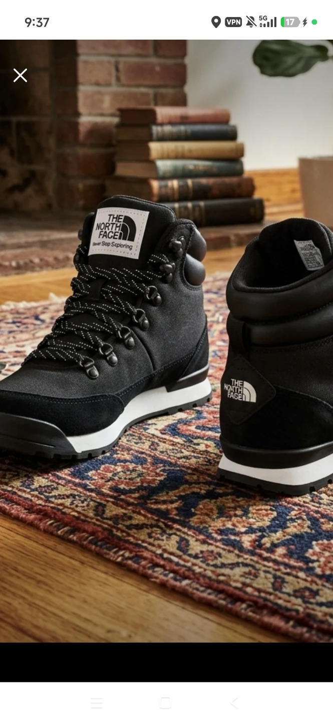 North Face Mens Hikers waterproof 199 retail