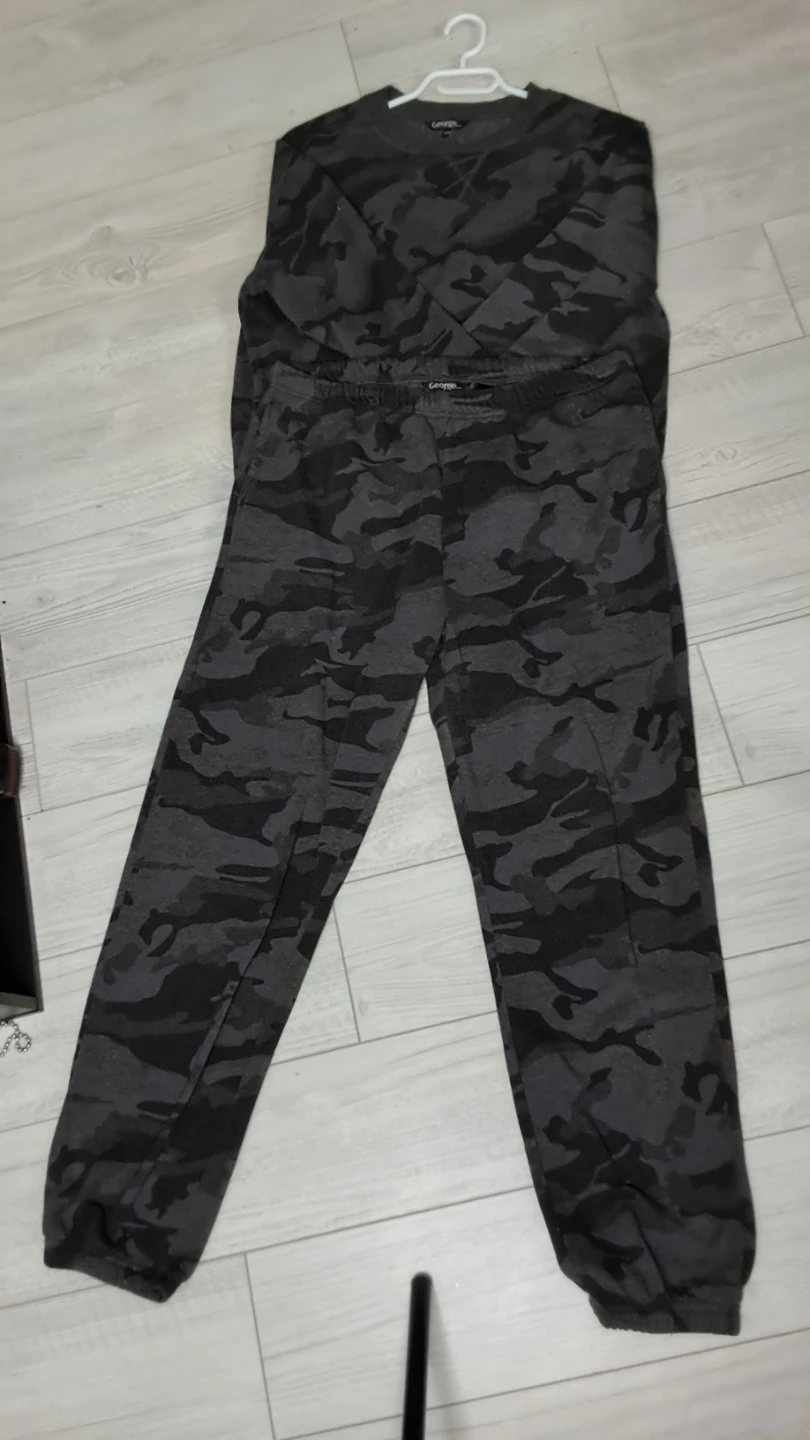 George Camo Crewneck Sweatshirt and Jogger Set