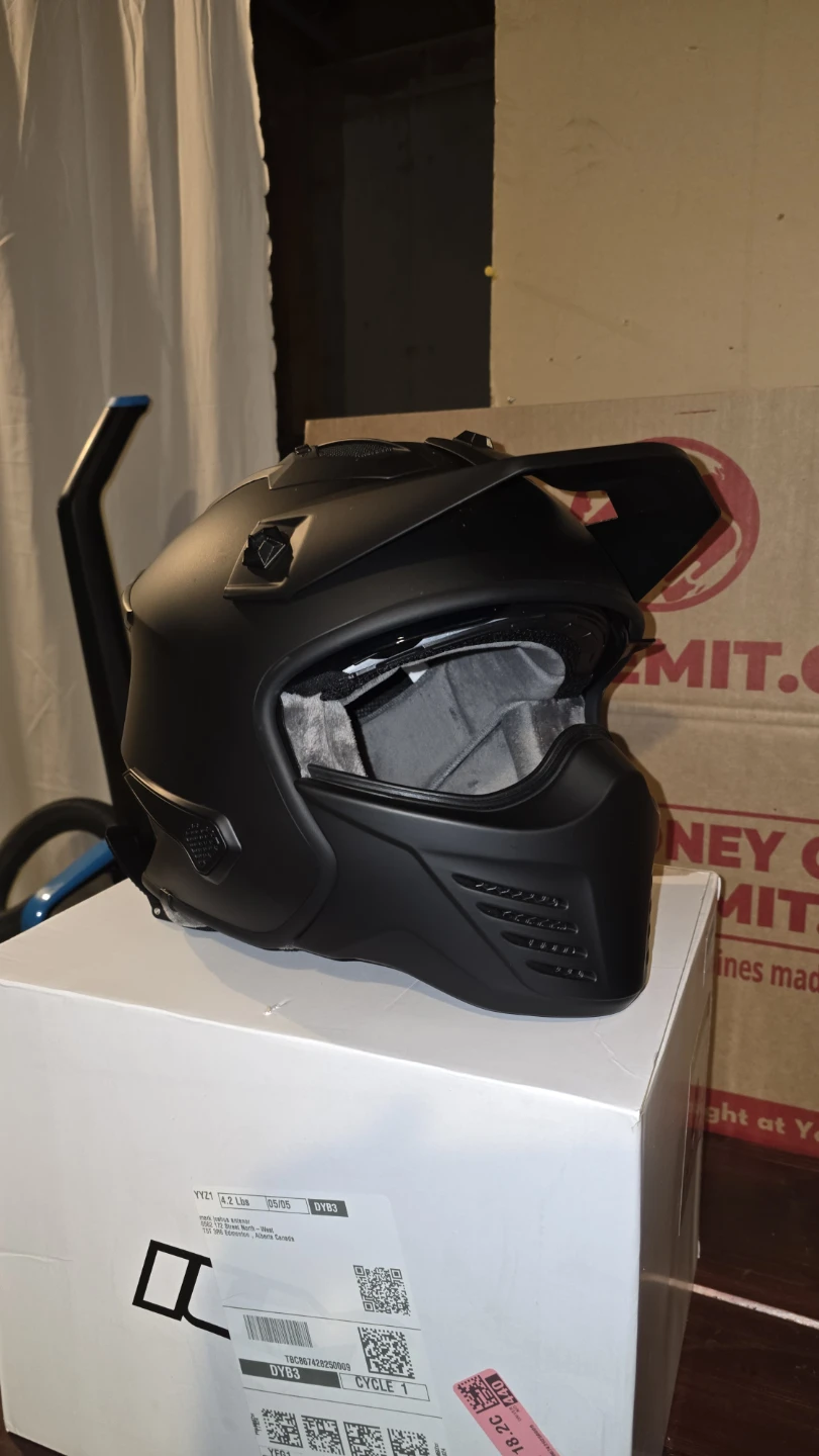 ILM Motorcycle/Bike Helmet | Size Large (Removable chin) - photo 4