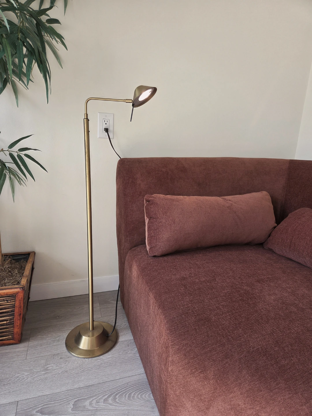 Vintage Brass Height Adjustable Reading Lamp - photo 3