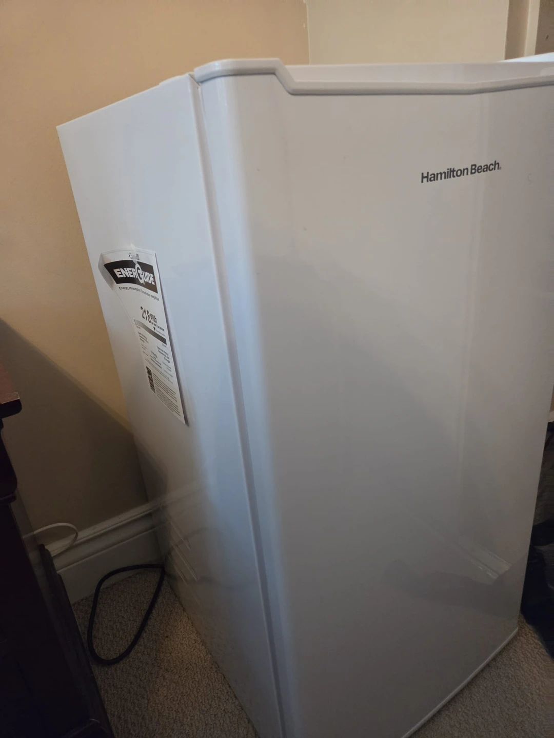 Hamilton Beach Mini Fridge - photo 2