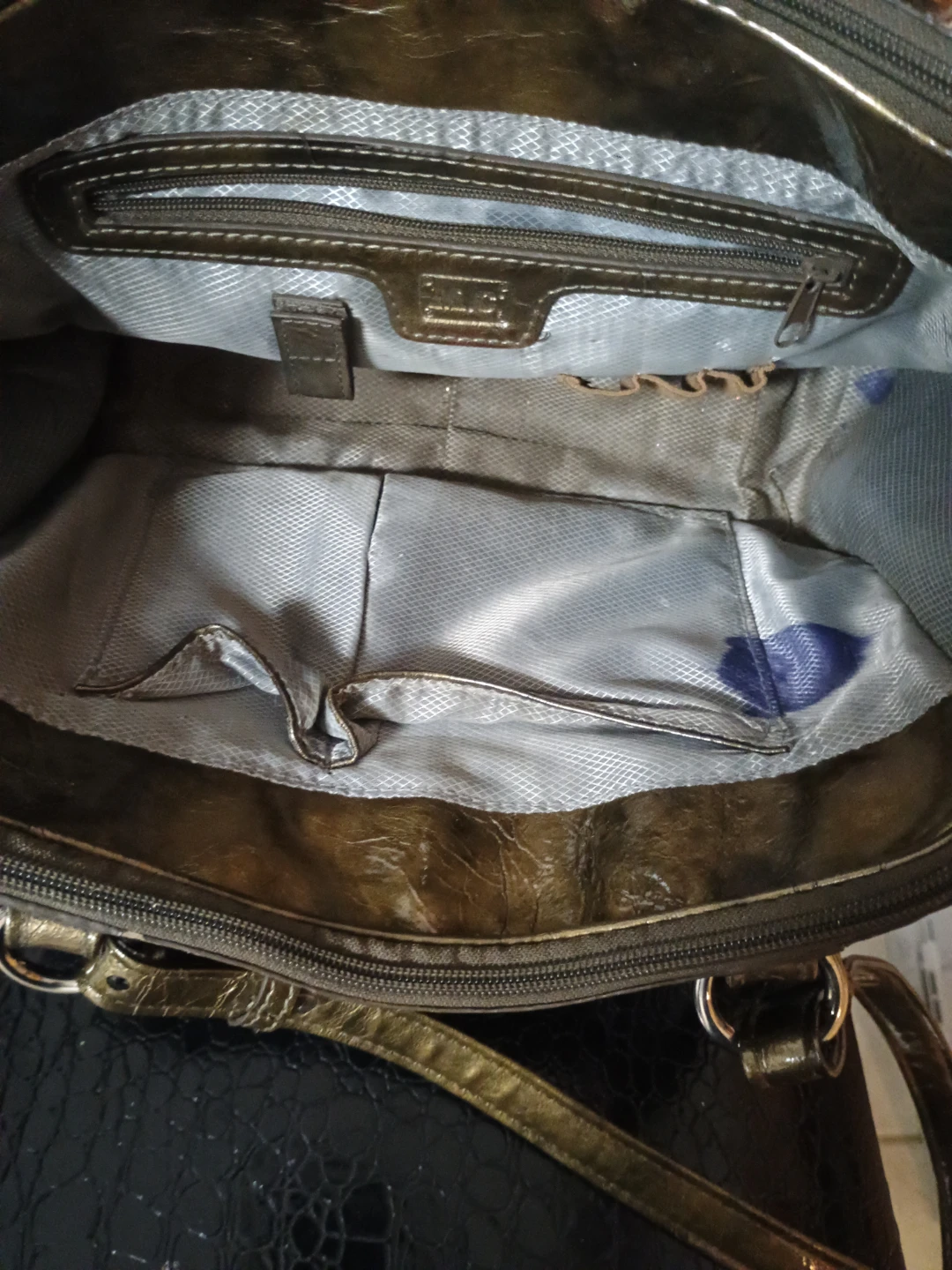 Women's Textured Shoulder Bag - photo 3