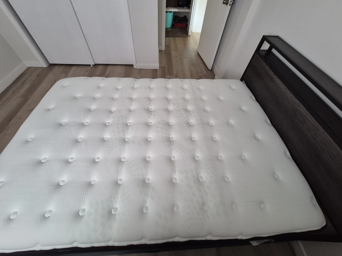 White Tufted Mattress and Bedframe - photo 2