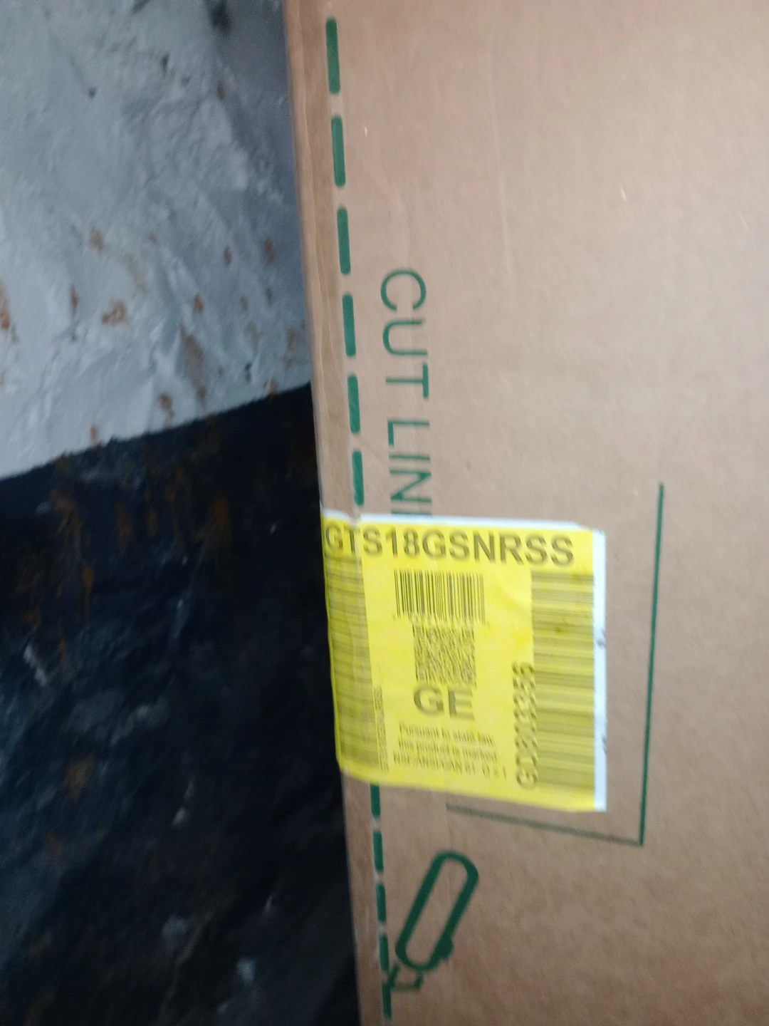 GE 17.5 Cu. Ft. Top-Freezer Refrigerator - photo 5