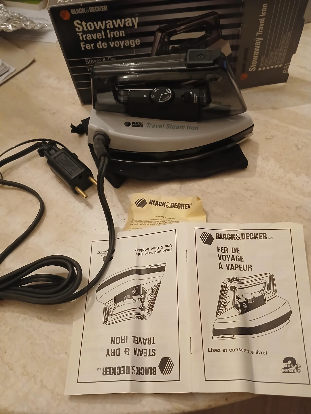 Black & Decker Stowaway Travel Iron - photo 2
