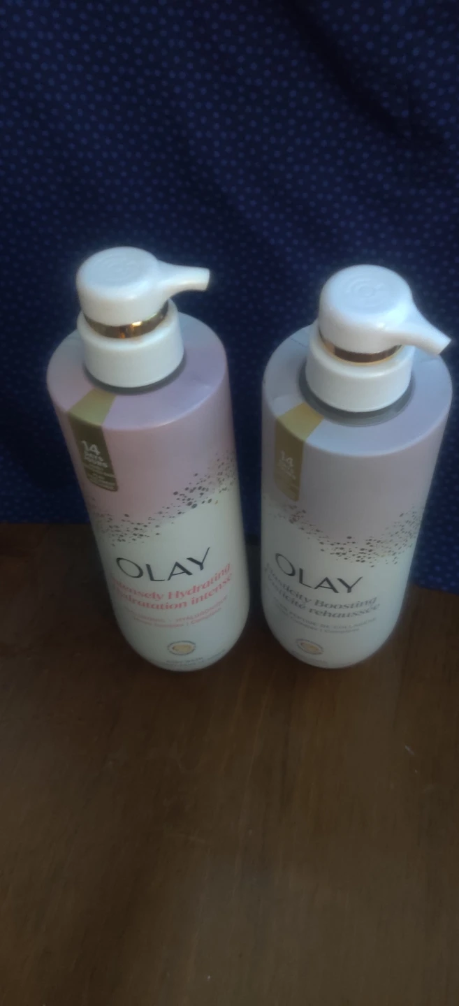 OLAY Body Wash - 2 Bottles. )