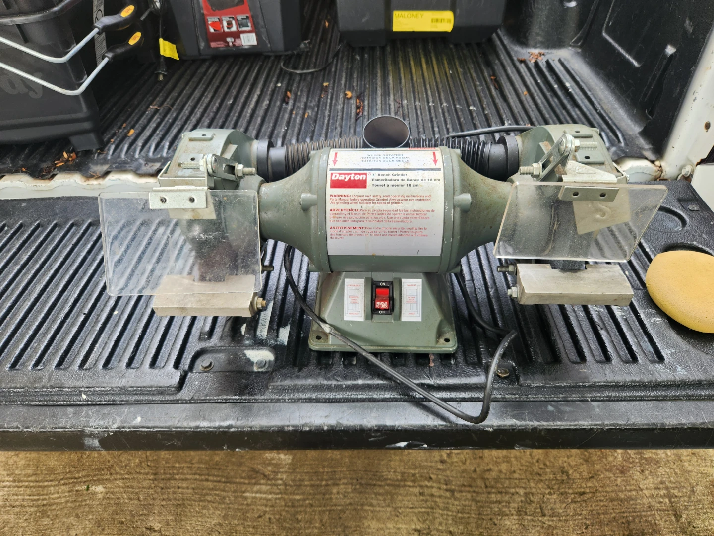 Dayton 4Z908B 7" Bench Grinder