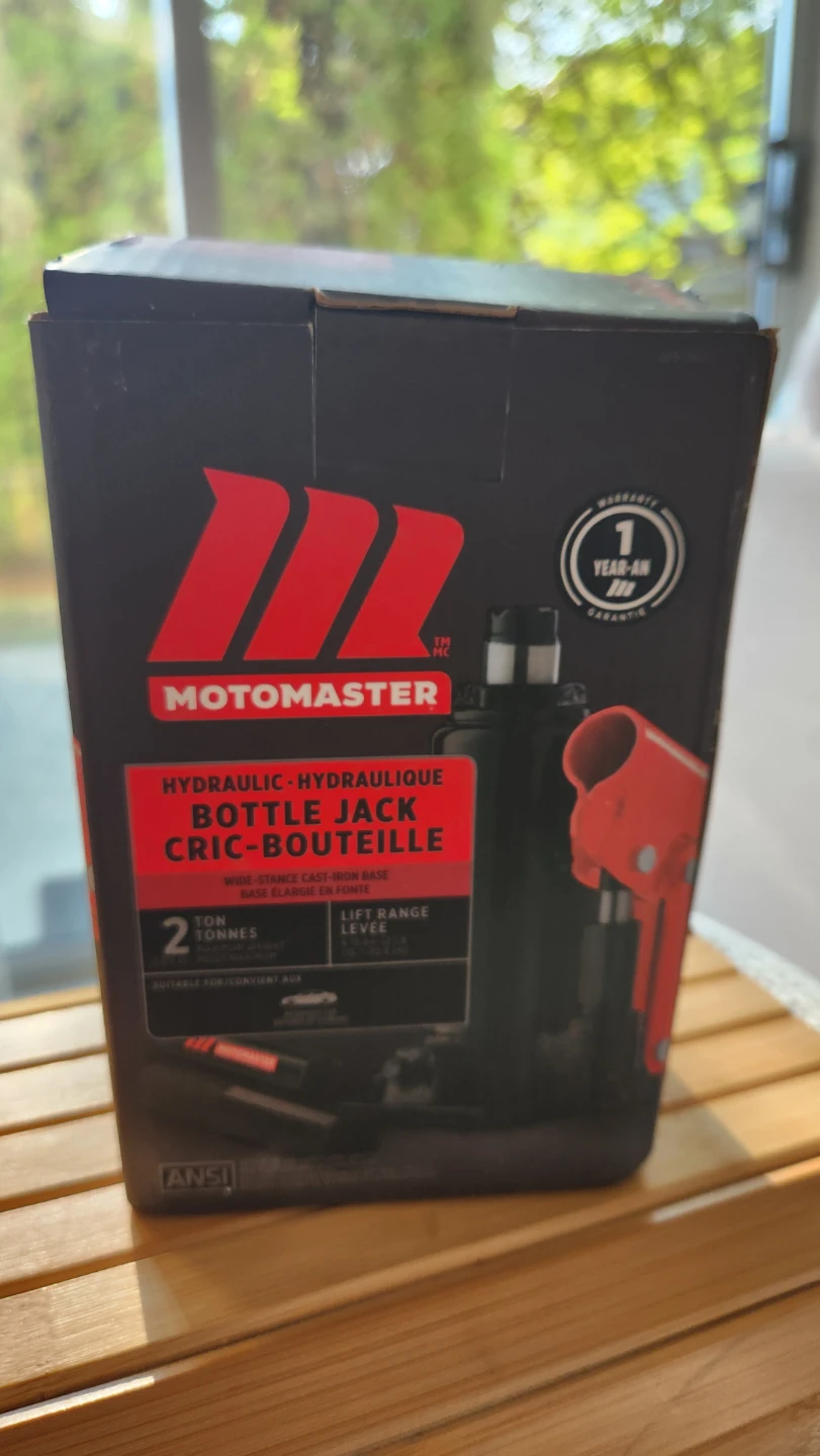 Motomaster Hydraulic Bottle Jack - 2 Ton