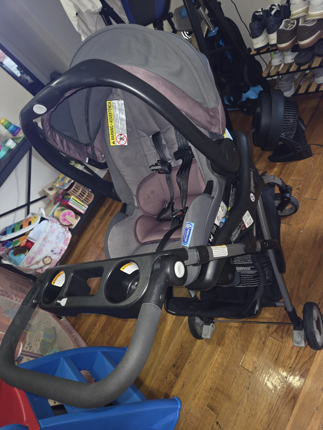 Graco Car Seat and Stroller Combo - photo 2