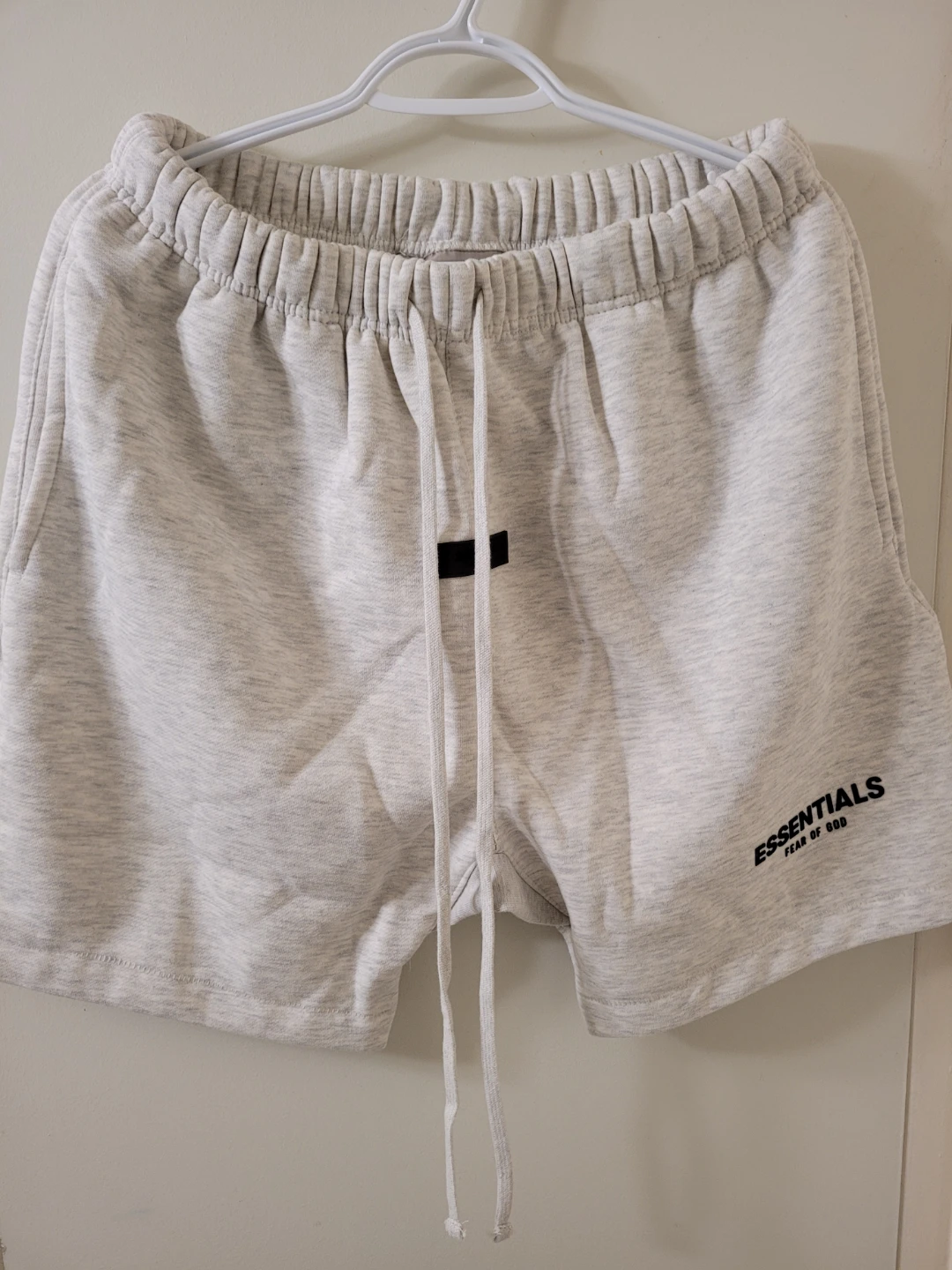 Fear of God Essentials Shorts Oatmeal Large