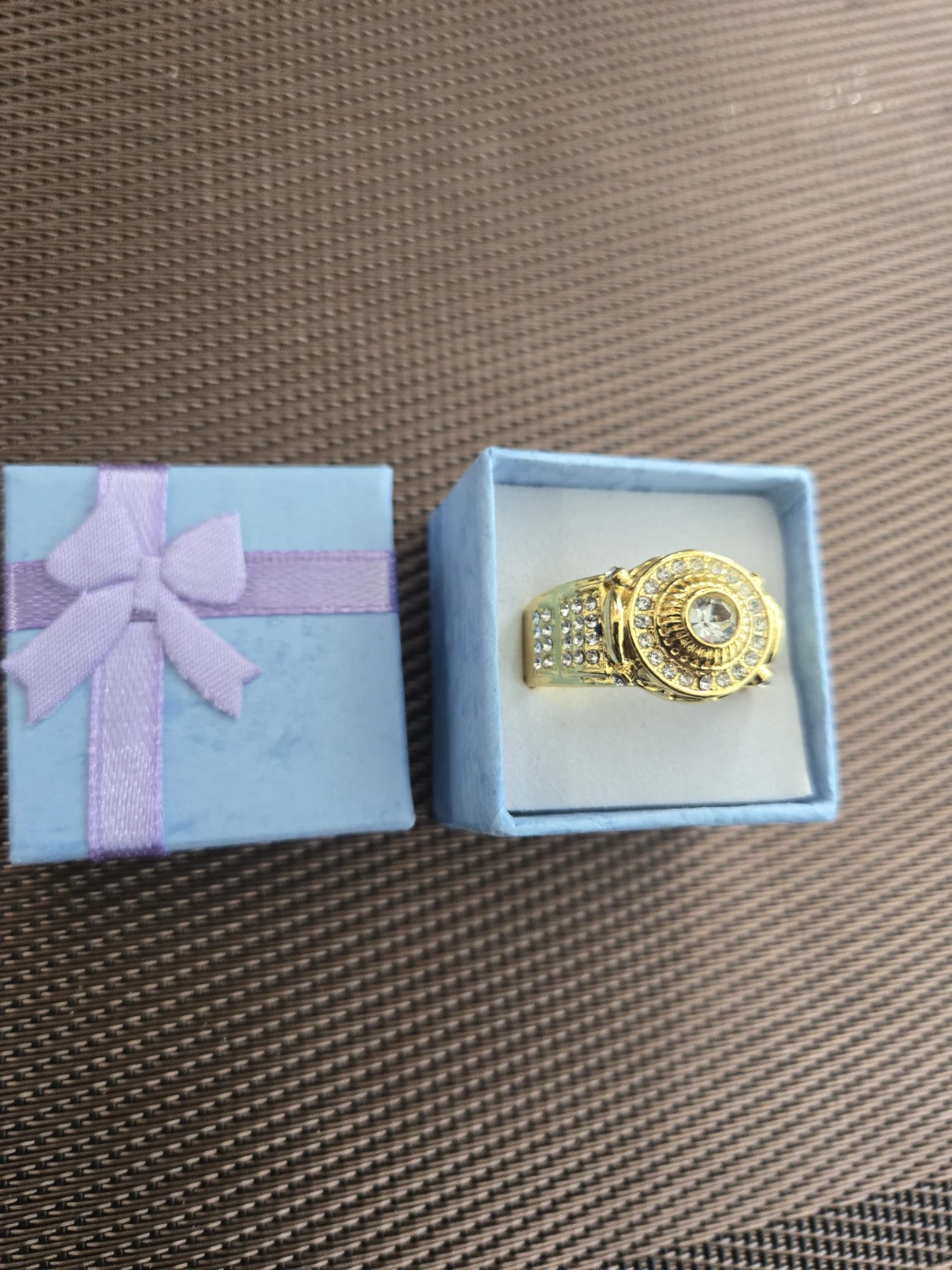 Gold-tone Ring with Rhinestones in Gift Box