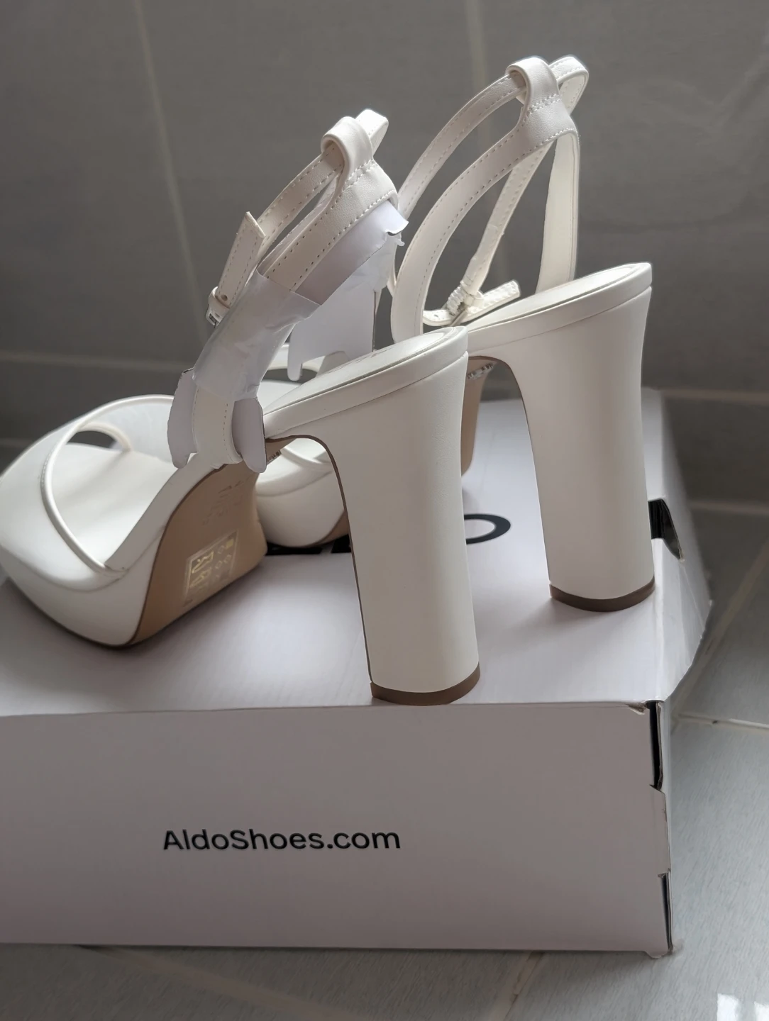 Aldo White Platform Block Heel Sandals Women's 11 - photo 3
