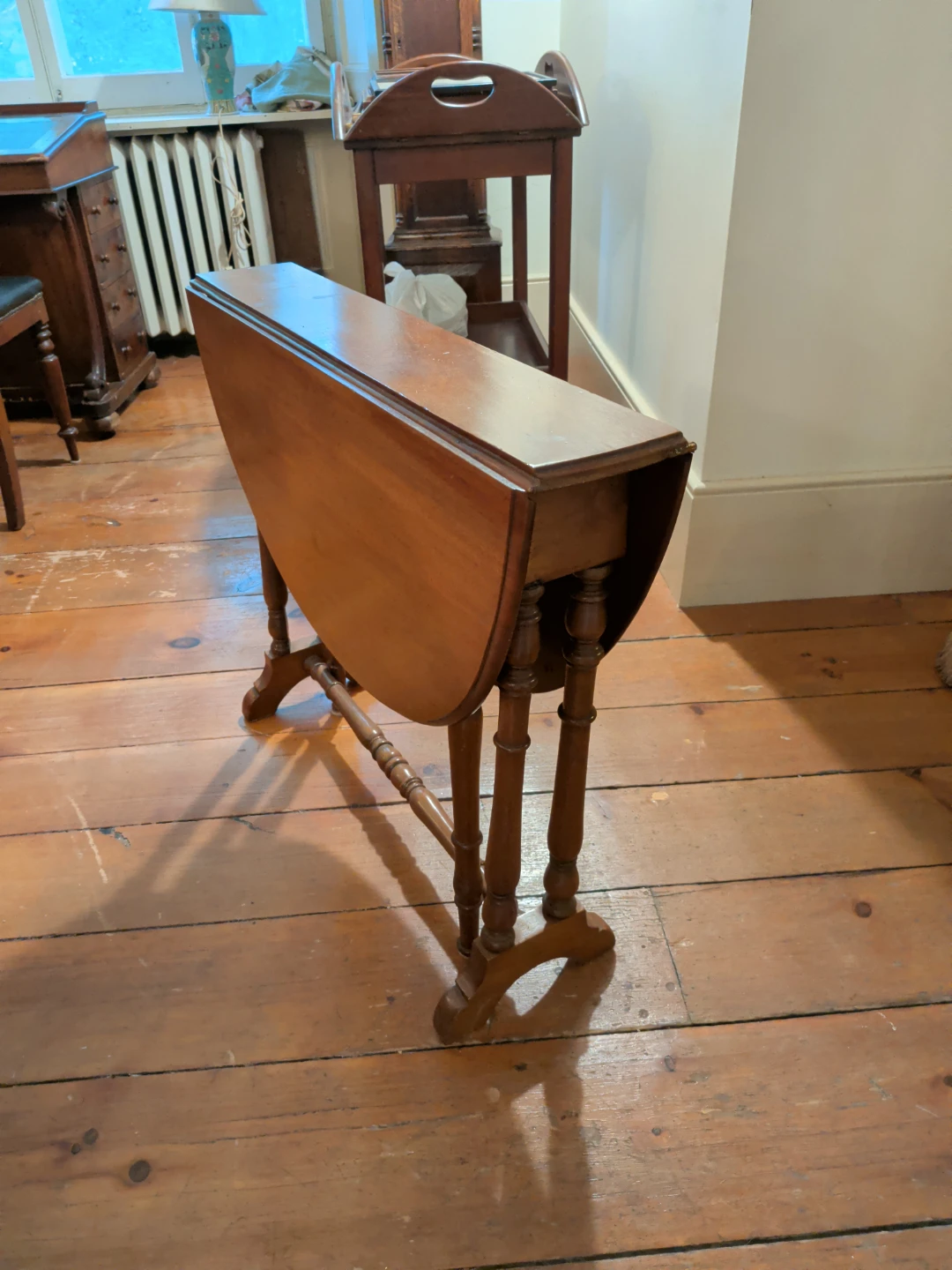 Drop Leaf Gateleg Table