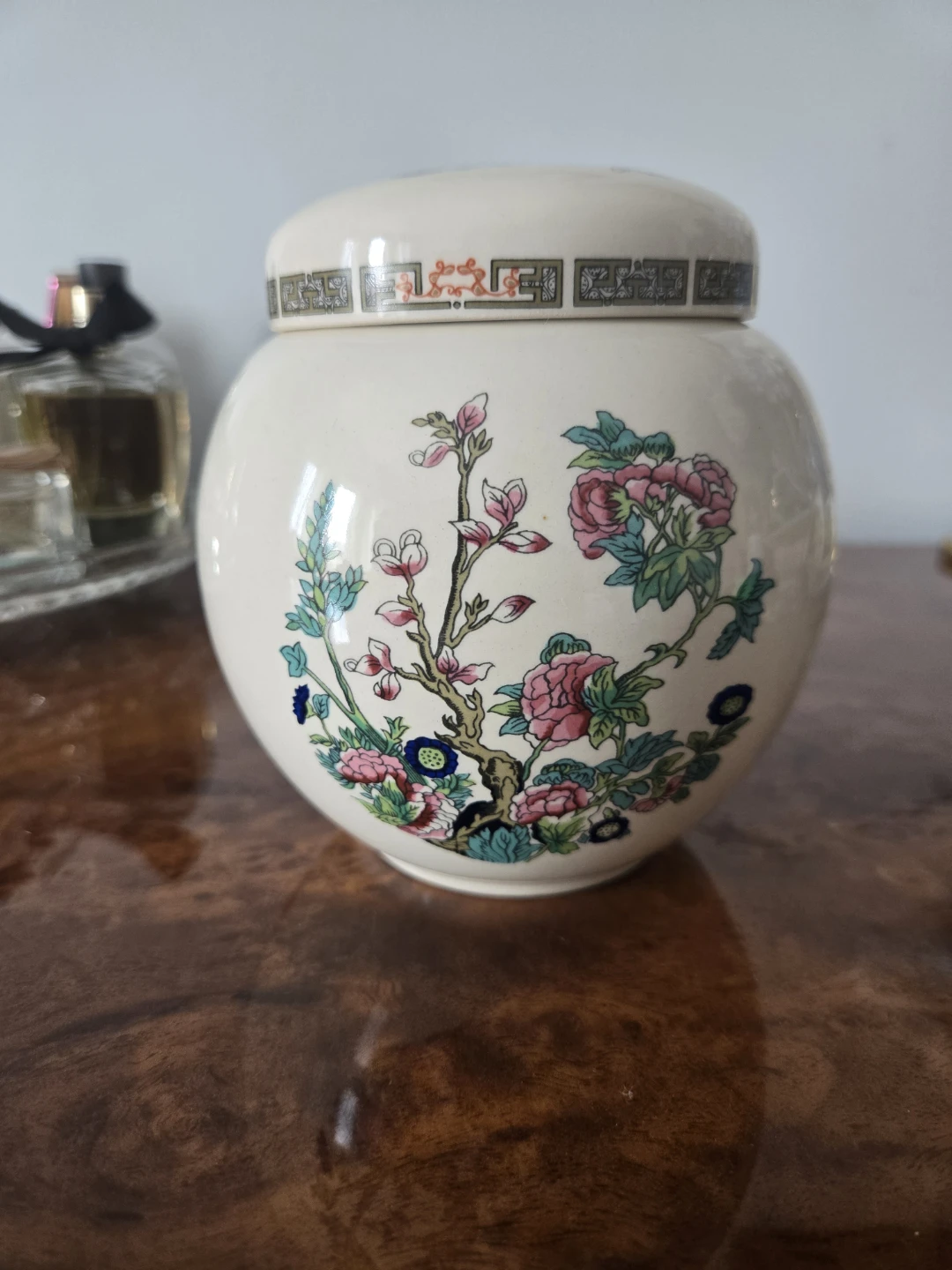 Vintage Sadler  Ginger Jar with Floral Indian Tree PatternDesign