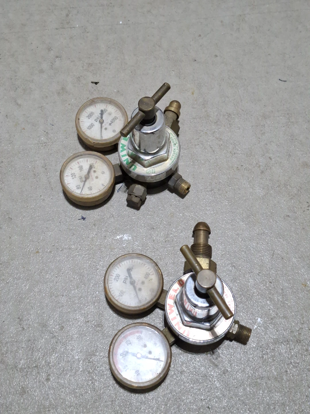 Pair of Uniweld Gas Pressure Regulators (Oxygen & Fuel) – As-Is