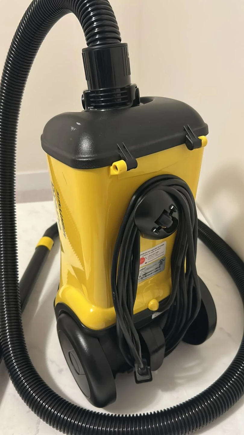 Eureka Mighty Mite Canister Vacuum Cleaner w/ 12 filter bags - photo 2