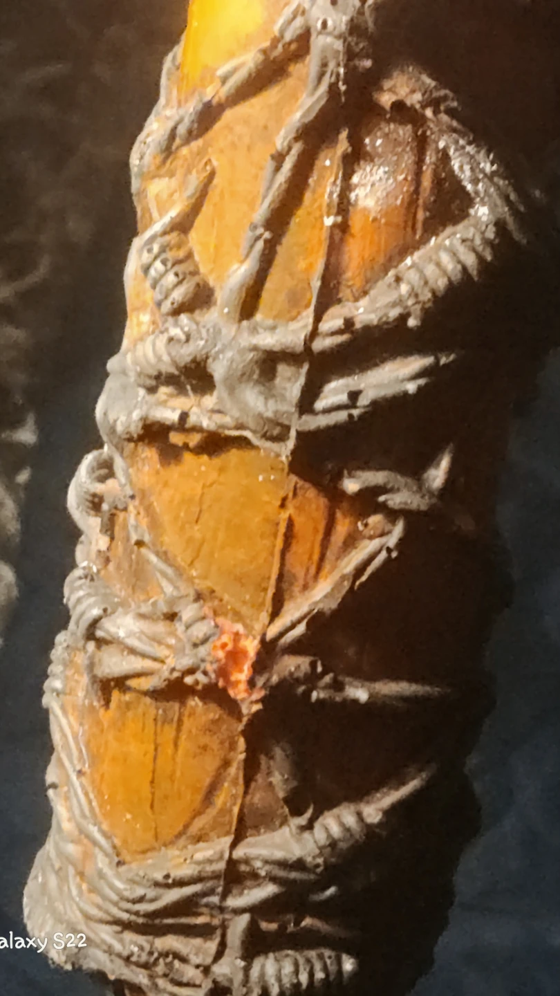 Iconic barbed wire baseball bat "Lucille" from The Walking Dead - photo 4