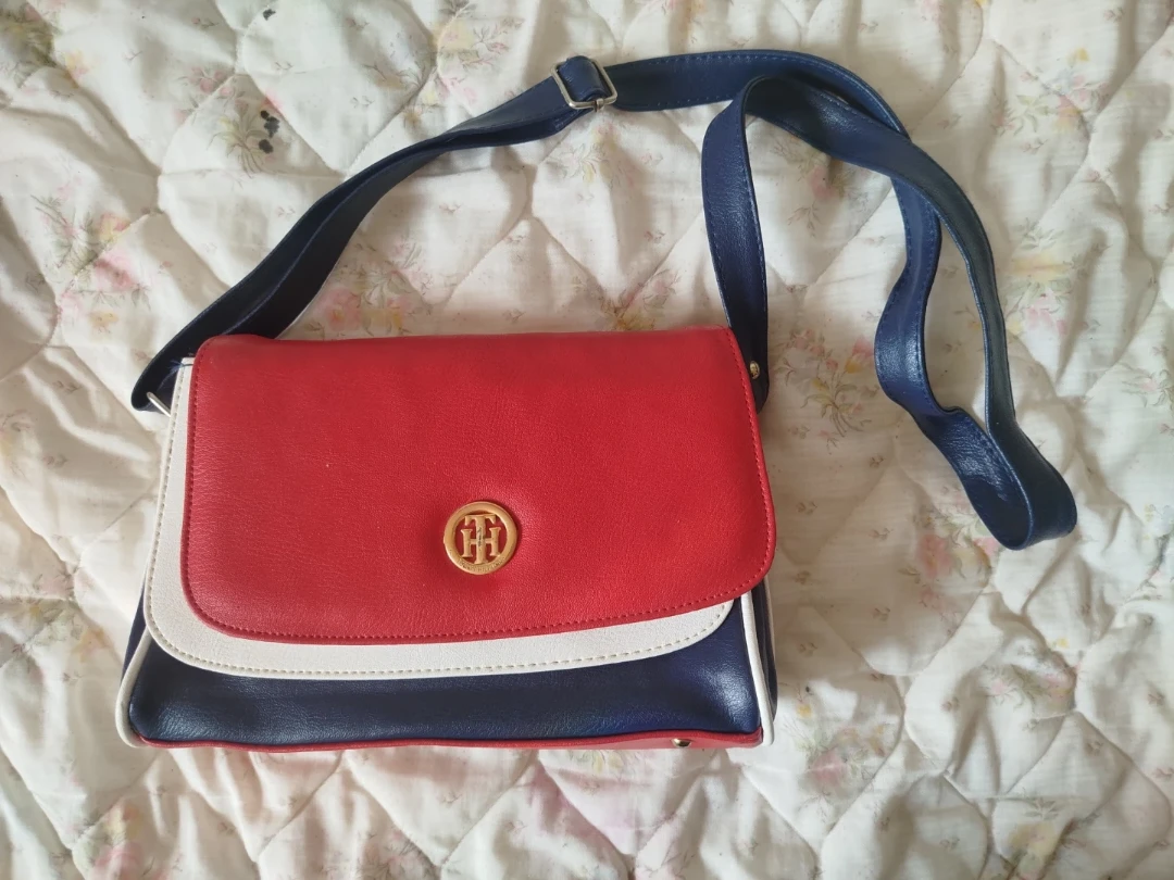 Tommy Hilfiger Tricolour Shoulder Bag