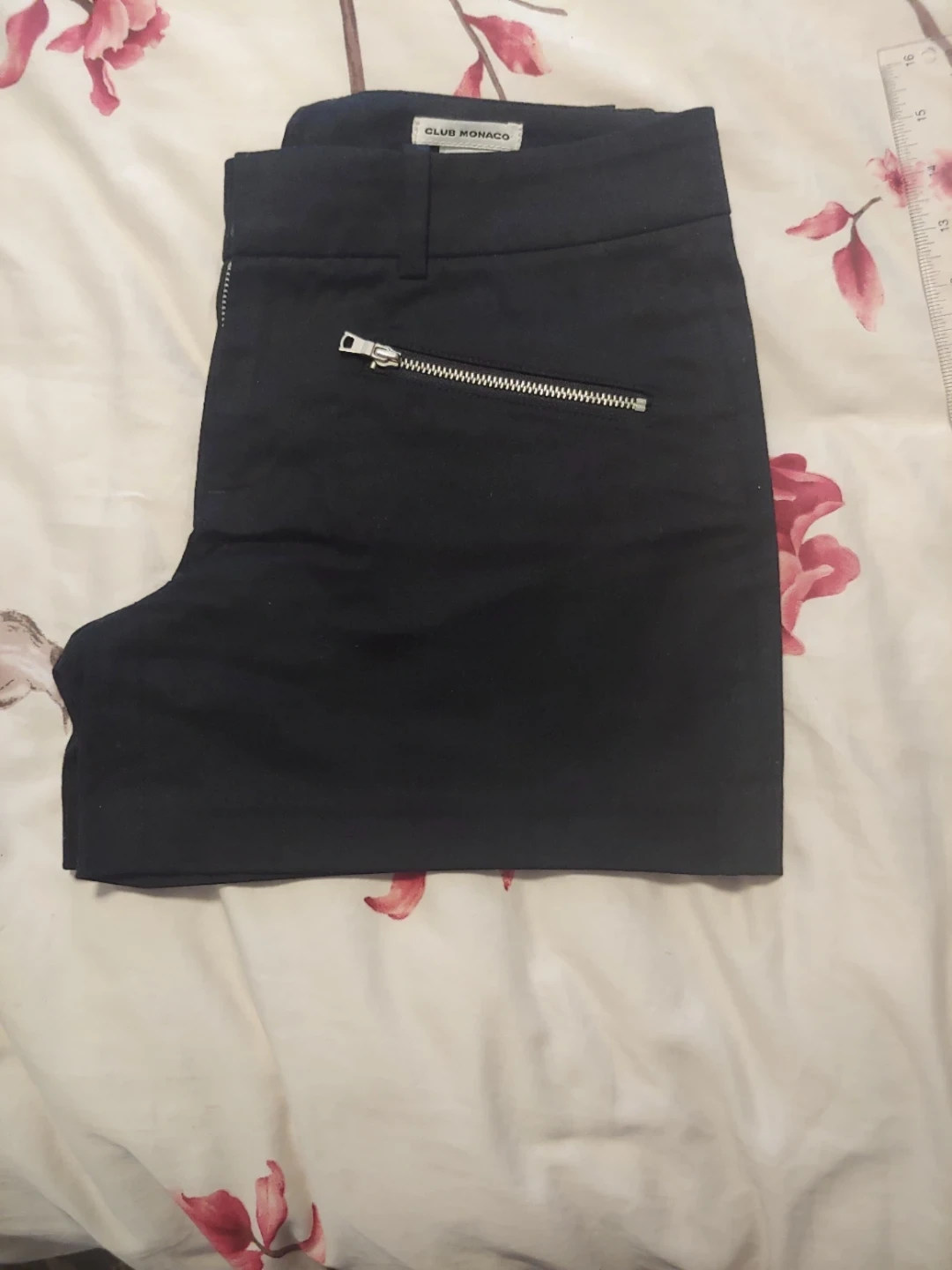 Club Monaco Black Zipper Detail Shorts Size 00 - photo 5