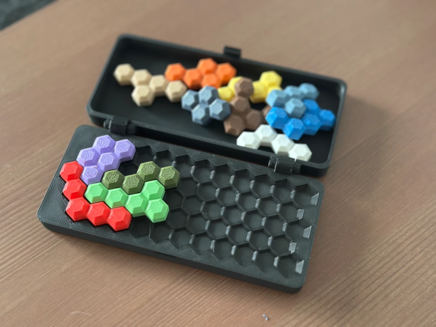 Hexagonal Puzzle Game with Case - photo 2
