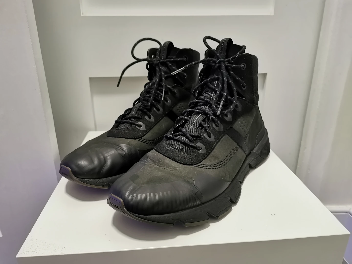 Sorel Kinetic Rush Mid Waterproof Winter Black Boots sz 12