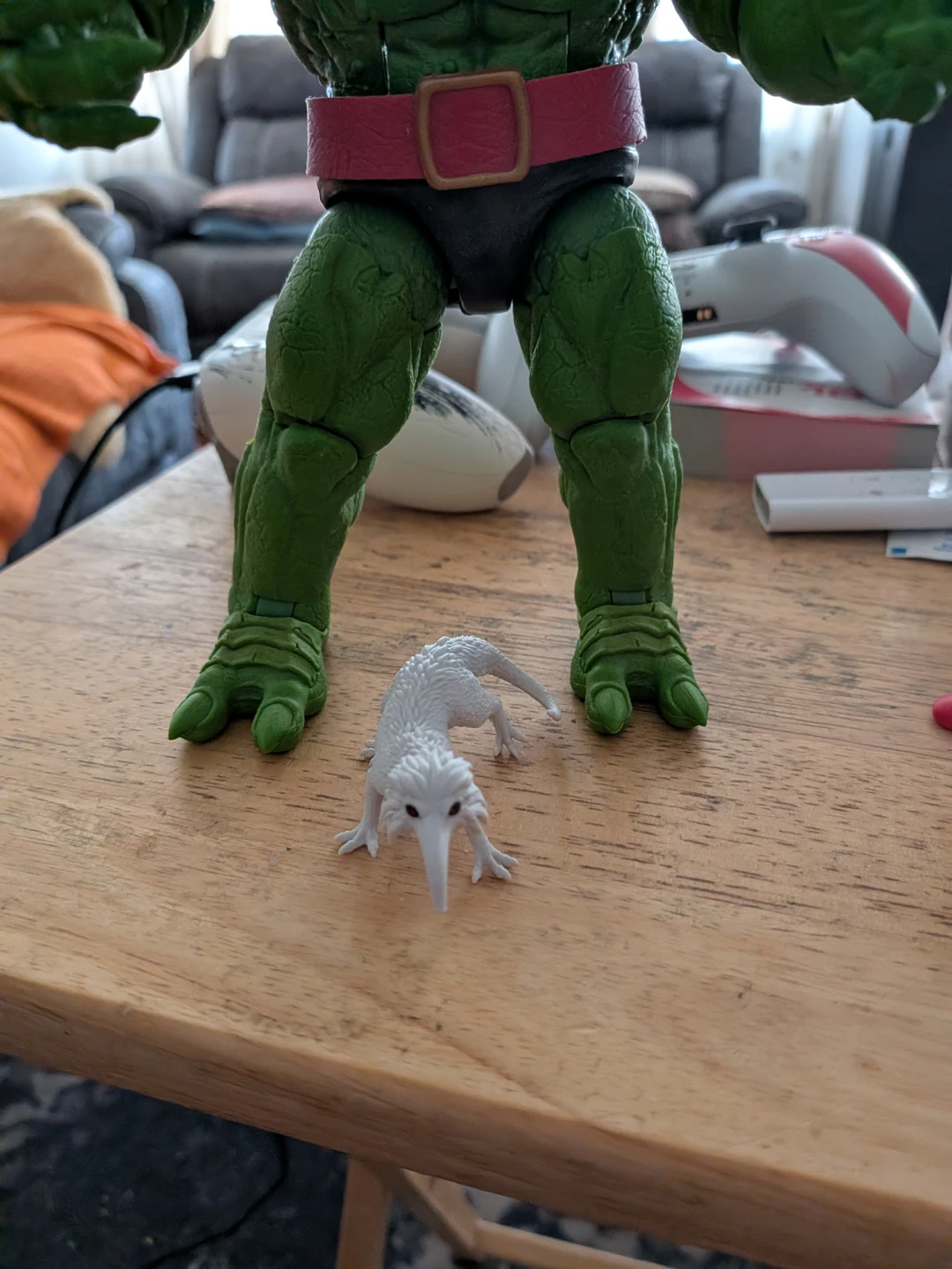 Loose Marvel Legends Corsair and CH'OD with accessories - photo 3