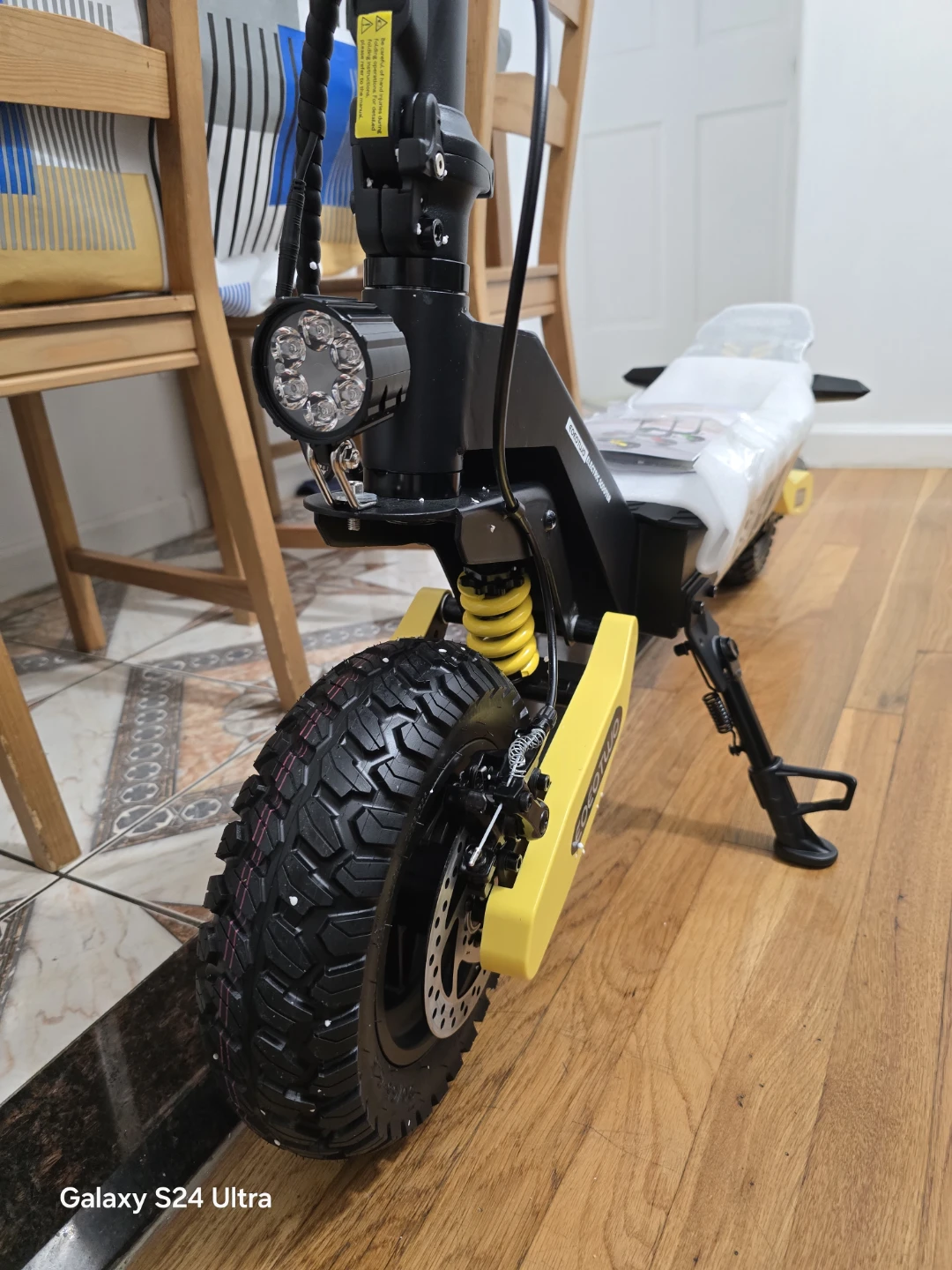 EOEOOTWO Electric Scooter - photo 2