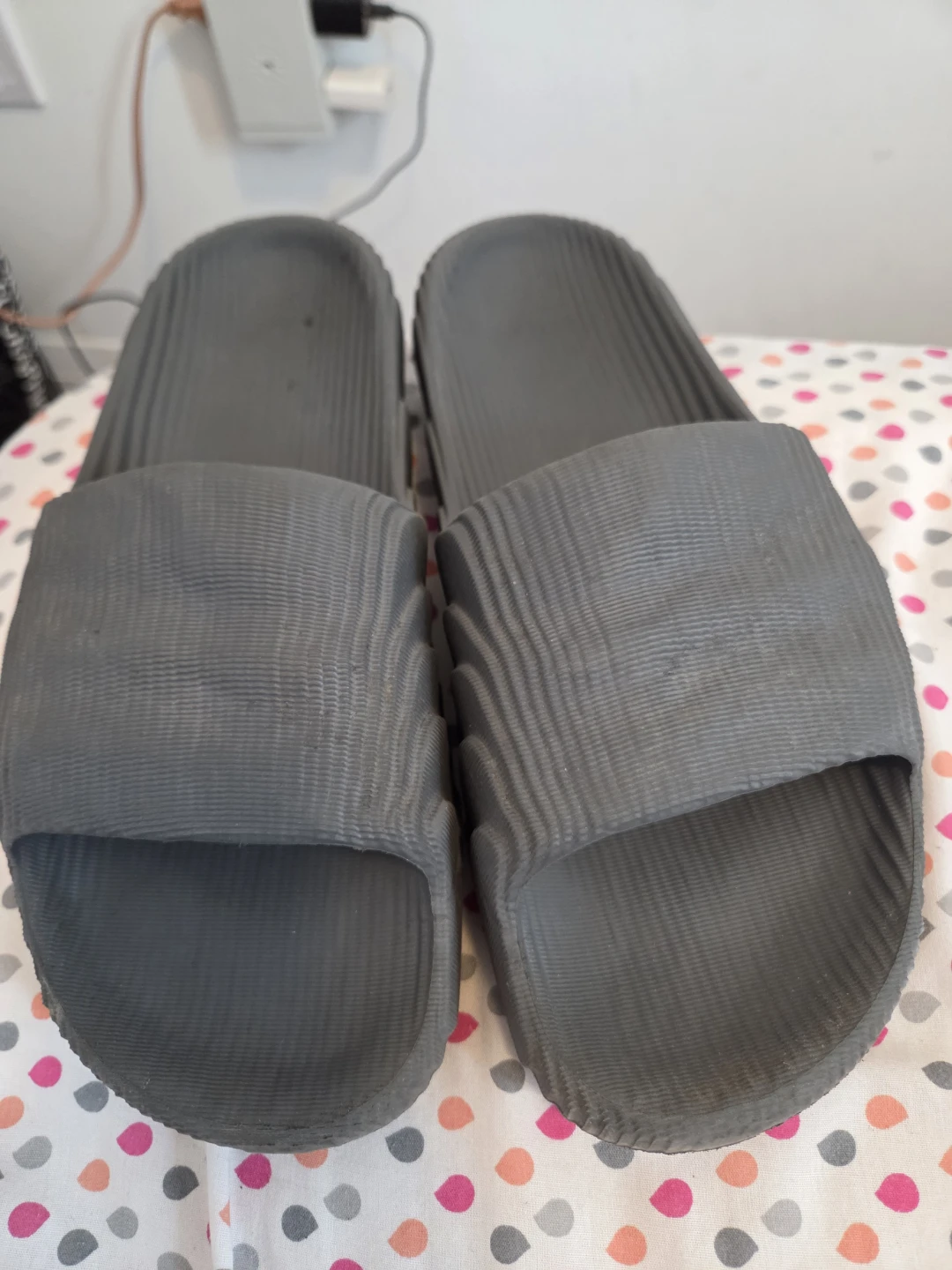 Grey Slides - photo 4