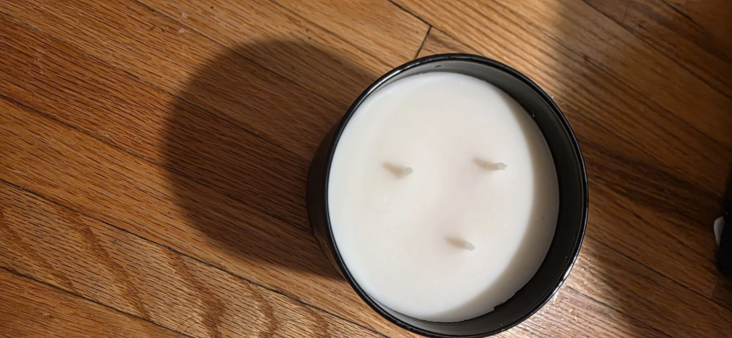 White Barn Mahogany Teakwood Scented Candle - photo 2