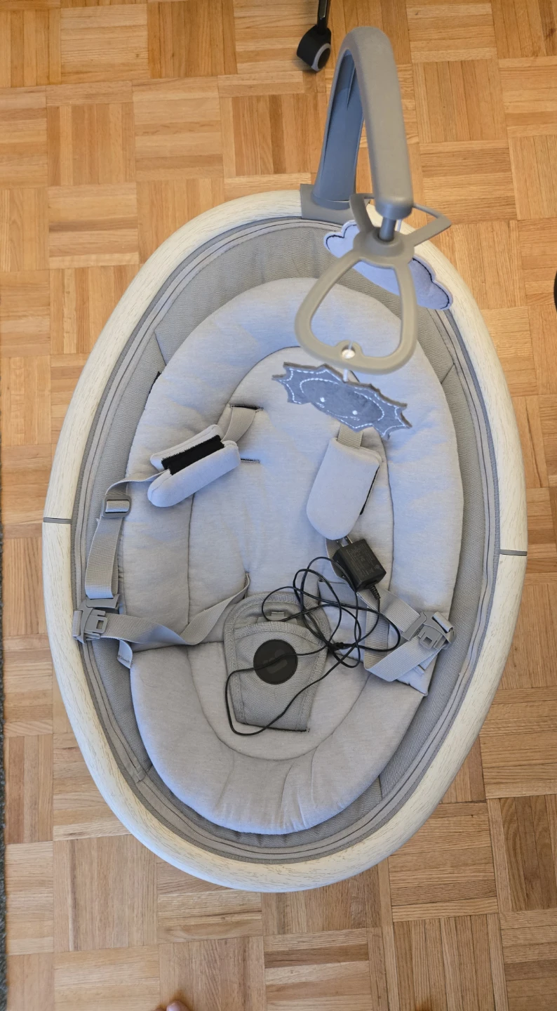 FREE: Maxi-Cosi Cassia Baby Swing (Needs Repair or Use Manually)