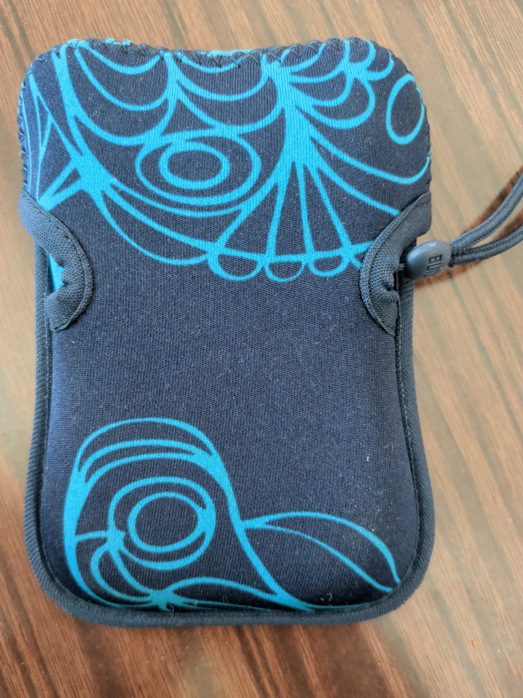 BUILT Hoodie Camera Case - Ultra Compact - photo 2