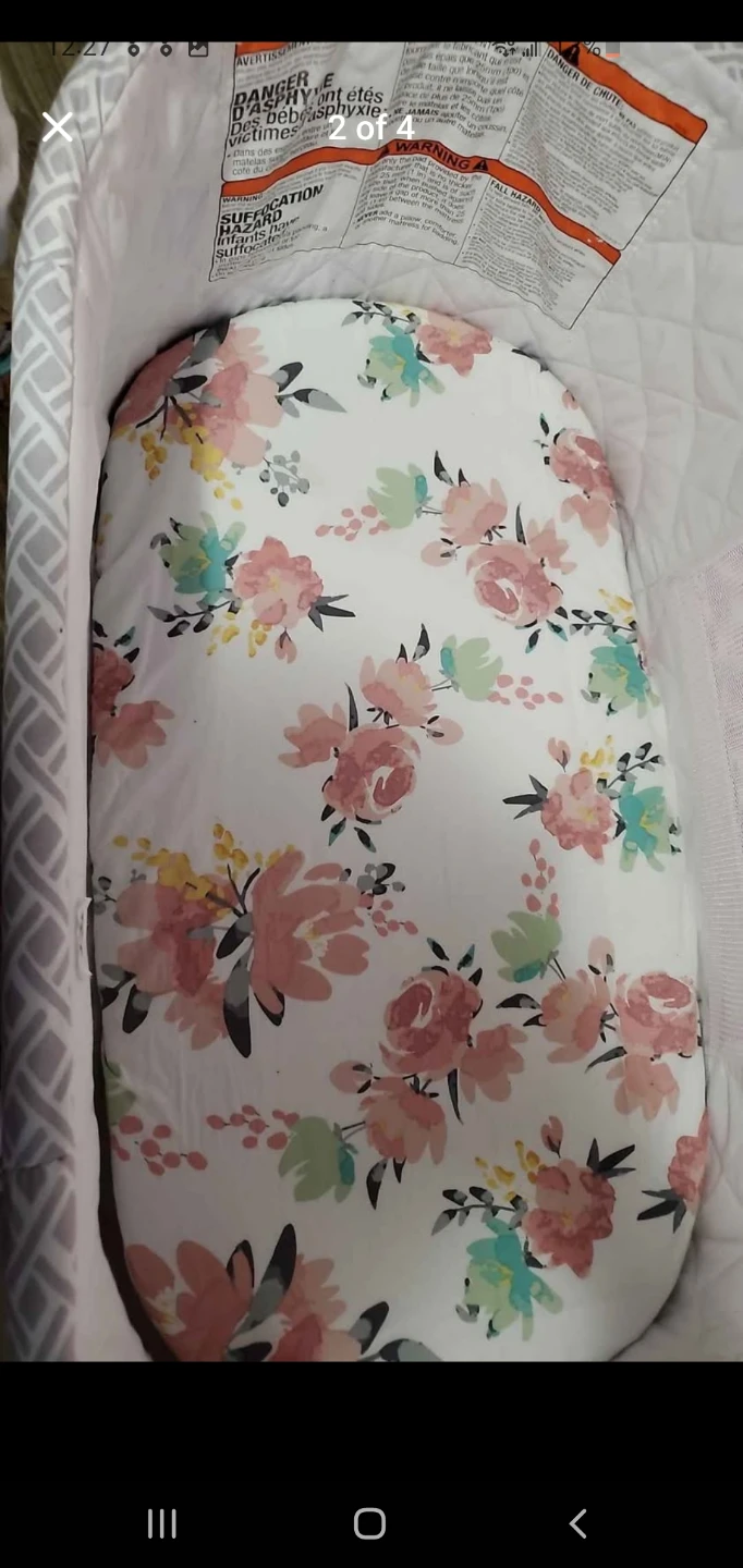 Baby Bassinet with Floral Print Sheet - photo 2