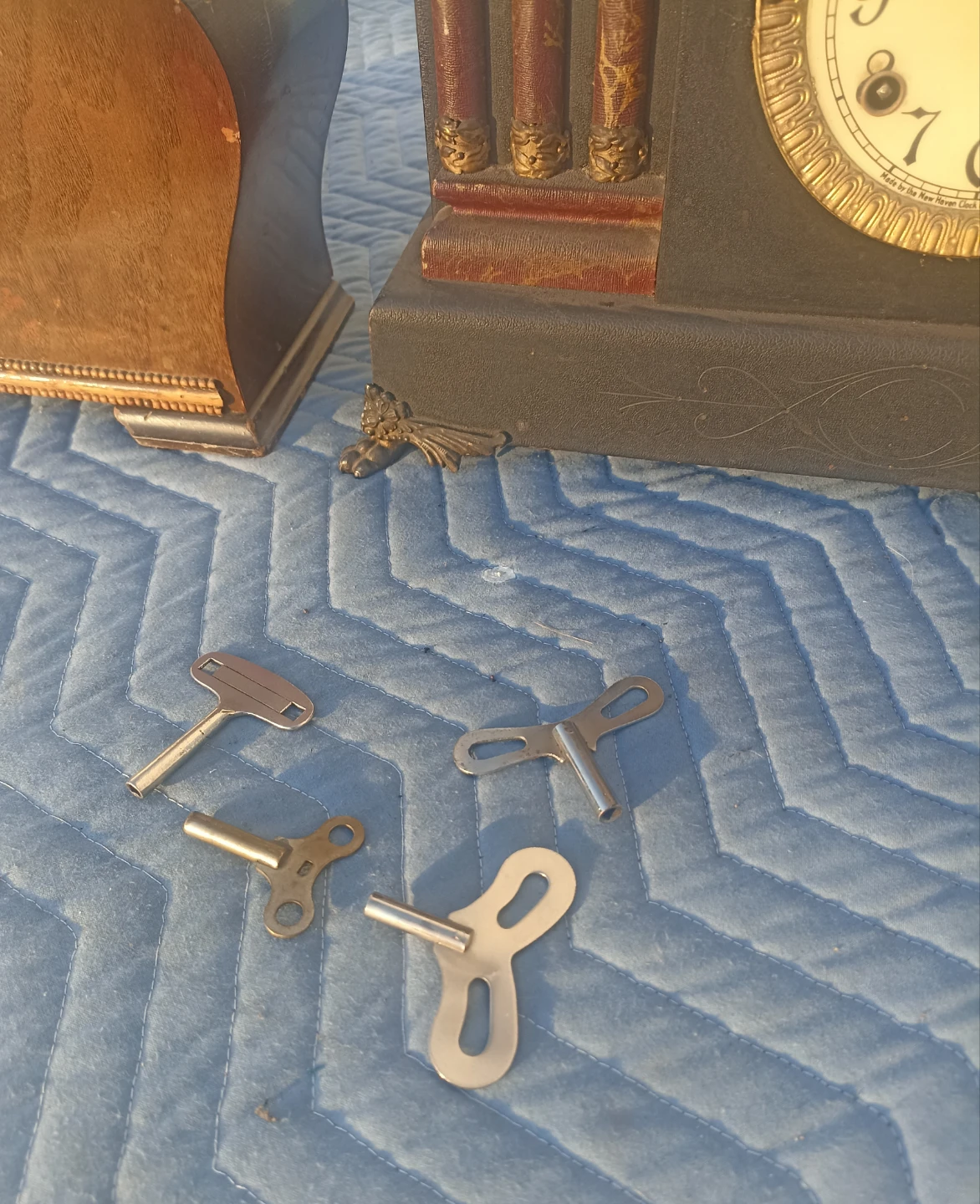 Vintage Mantle Clocks - New Haven Clock Co. - photo 4