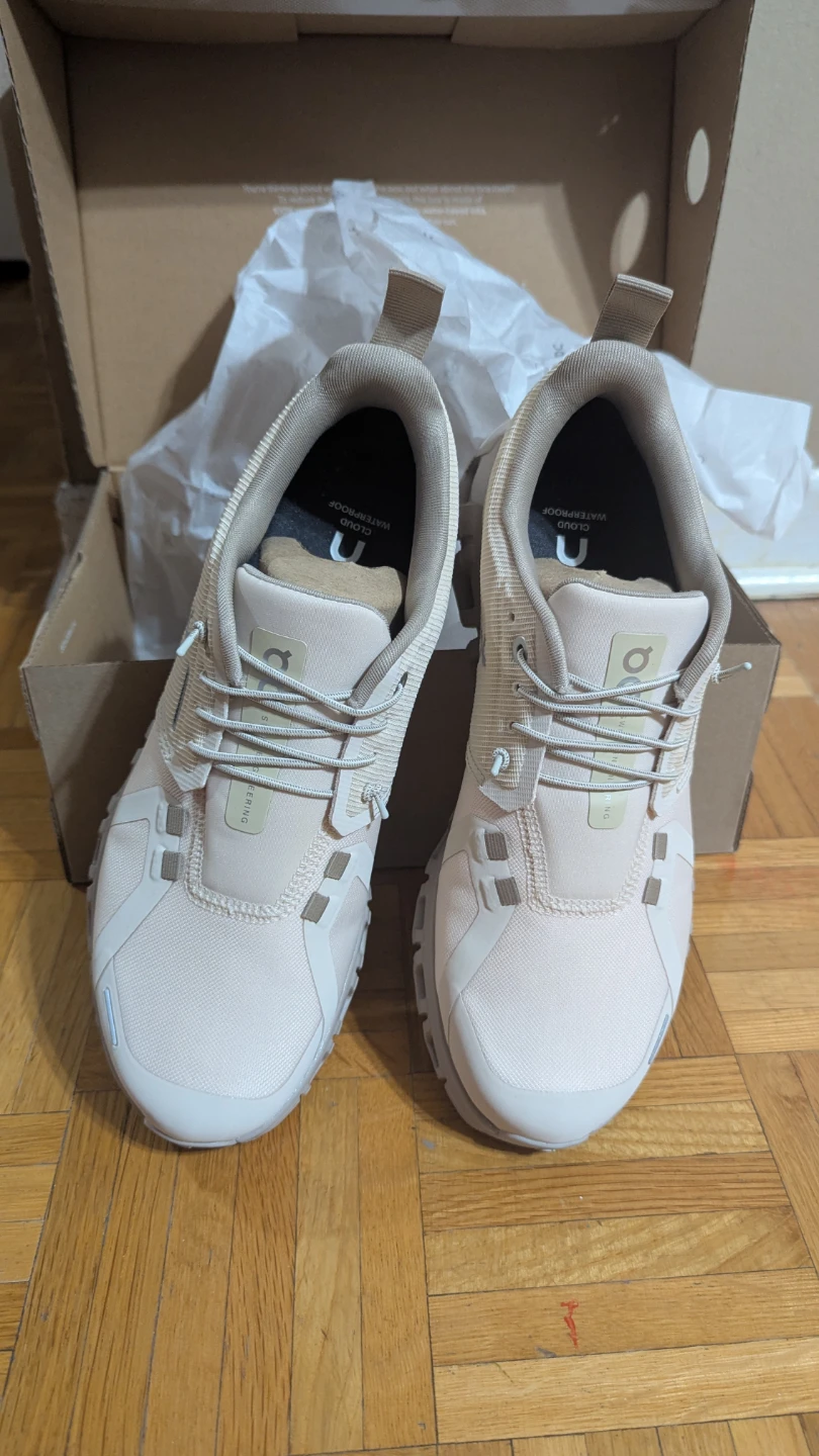 BRAND new ON cloud 6 WP women's shoes for sale - photo 3