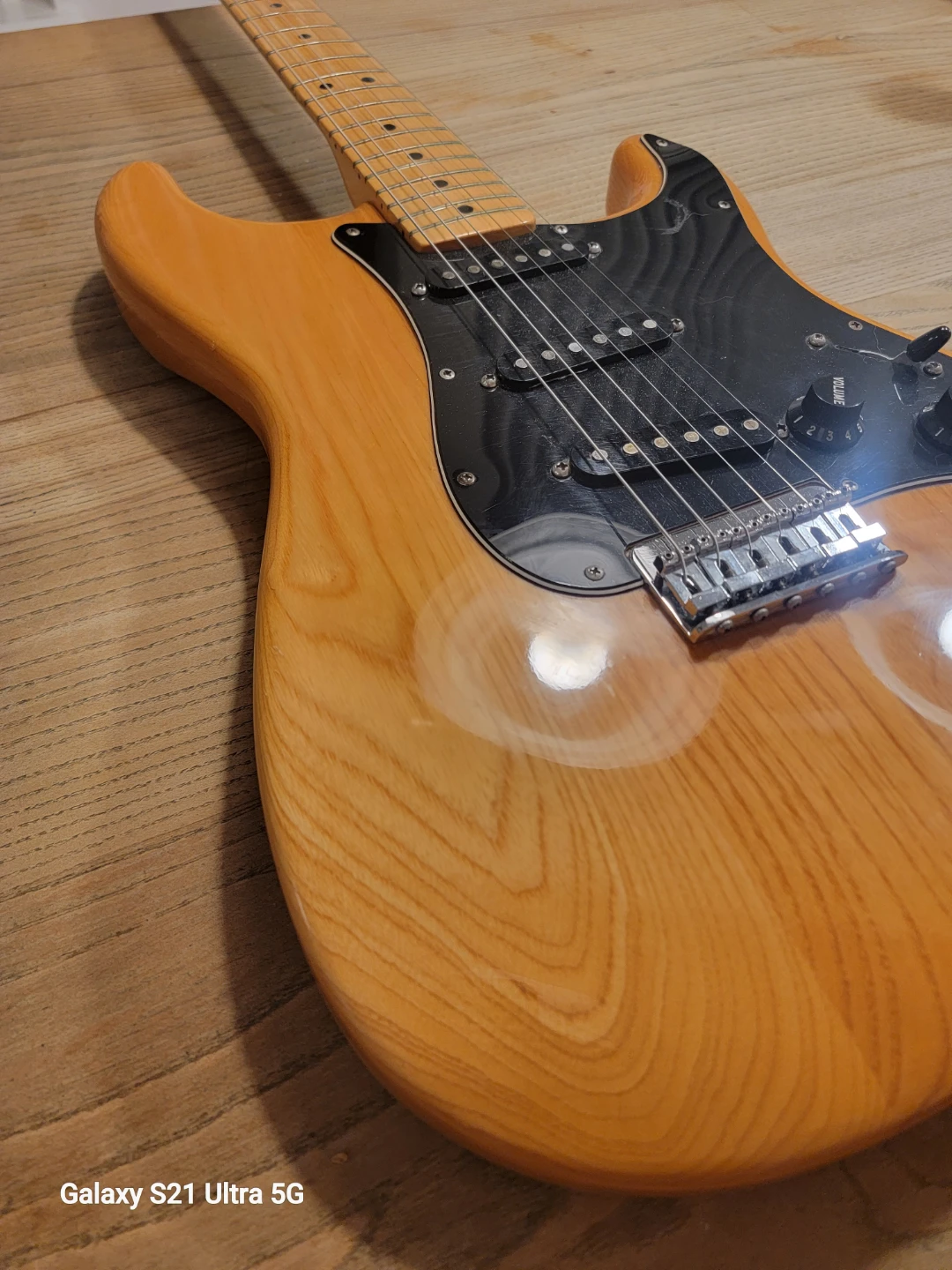 1977 Fender Stratocaster - photo 2