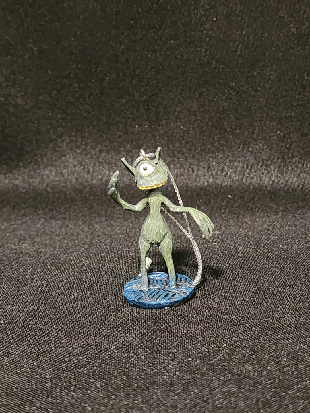 Tim Burton's-THE BAT HOUSE-$83.00CAD - photo 2