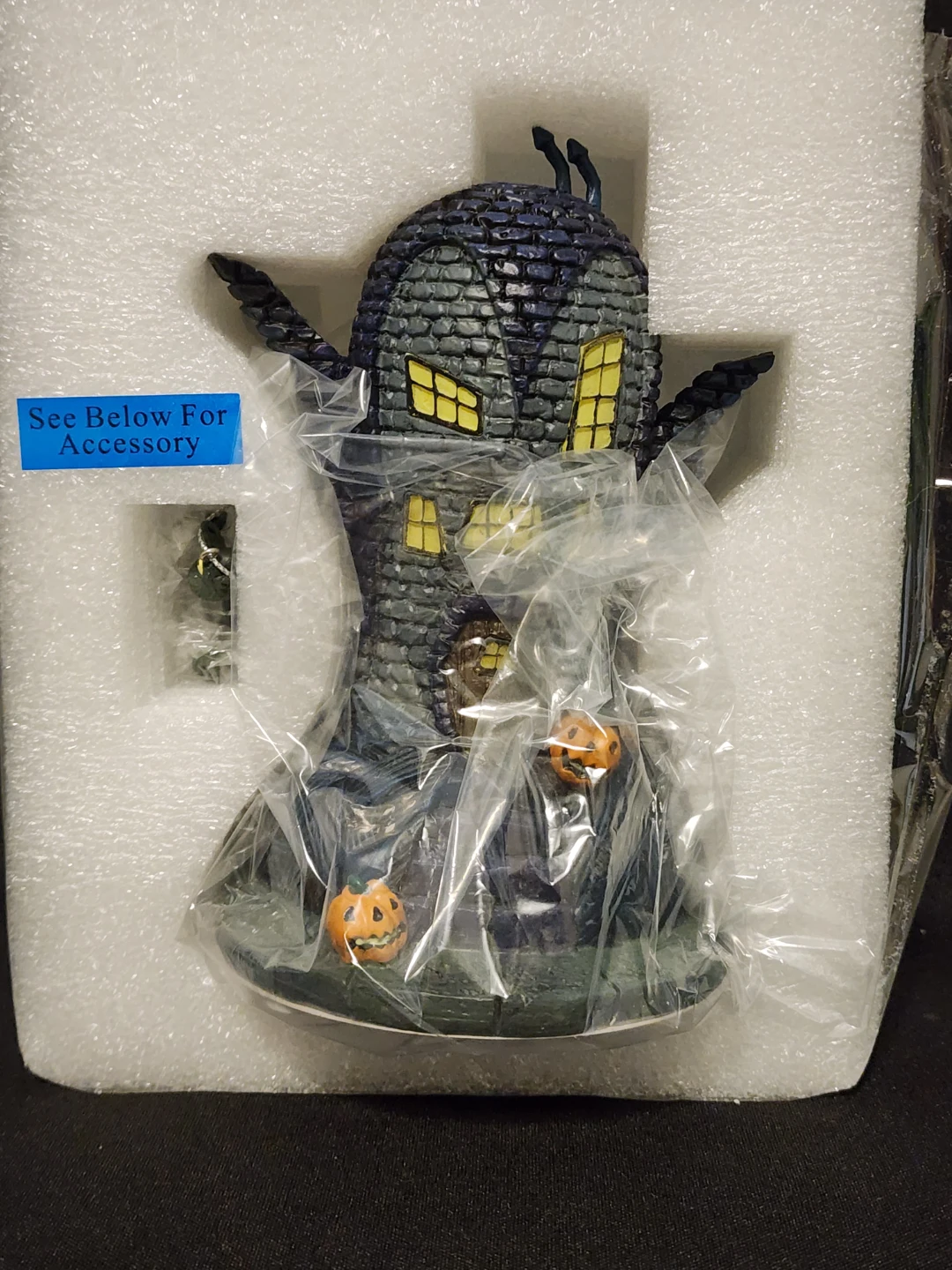 Tim Burton's-THE BAT HOUSE-$83.00CAD - photo 5